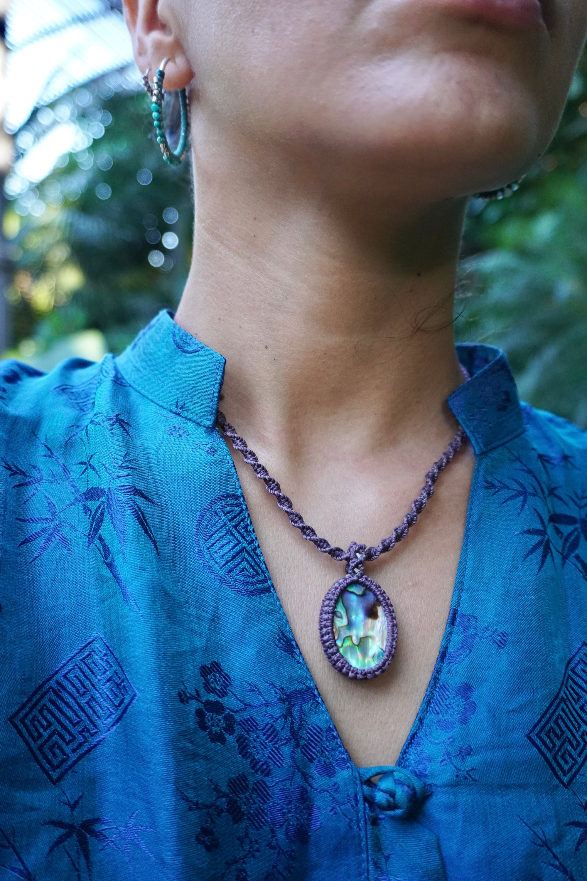 Collar de macramé con Aballone y Amatista