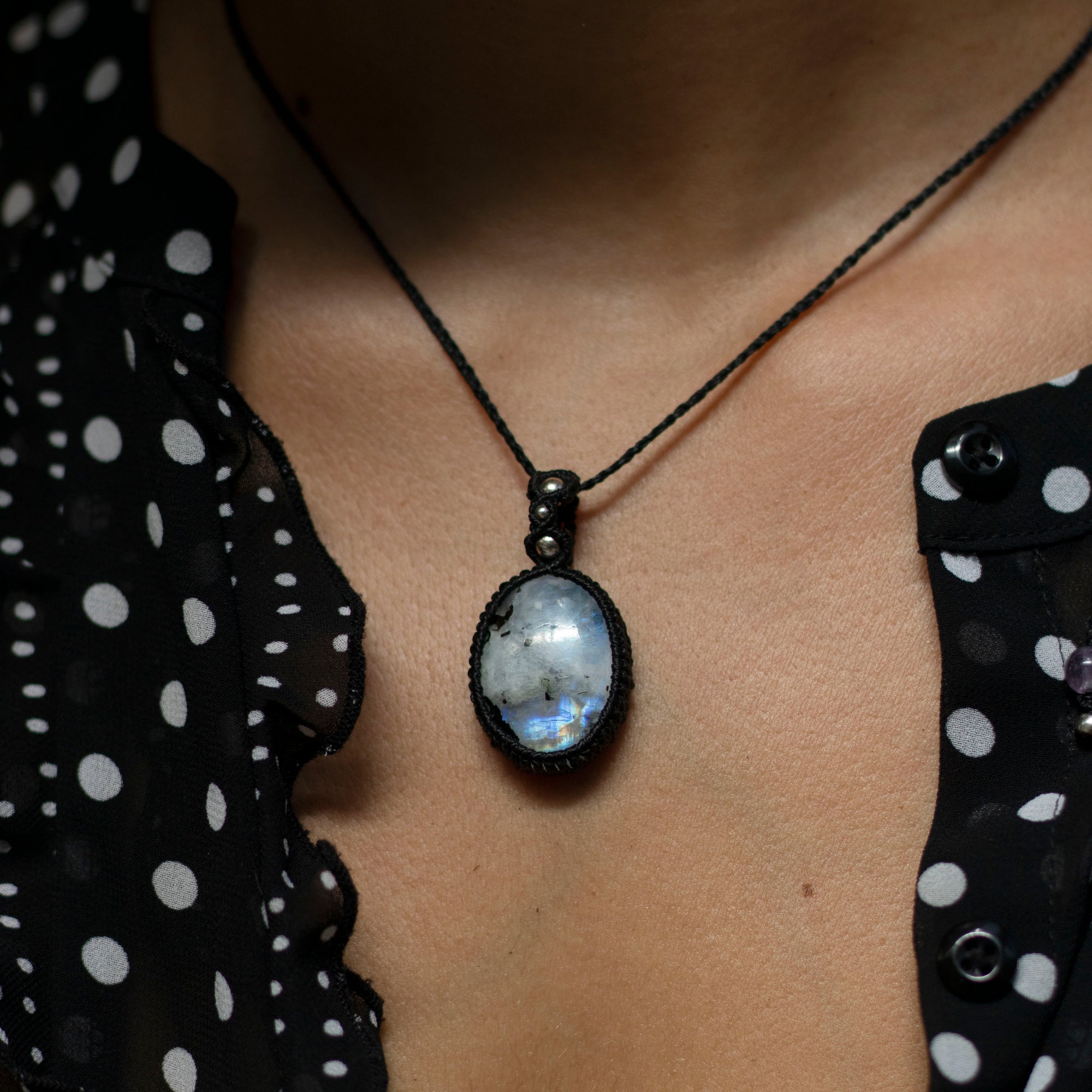Collar de Piedra Luna Arcoiris y Amatista