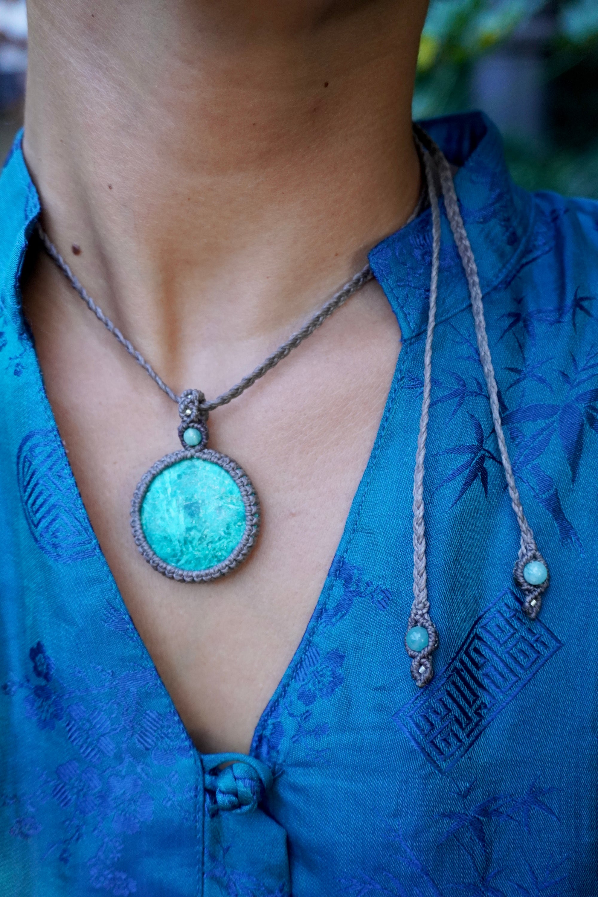 Collar de macramé con Criscola y Amazonita