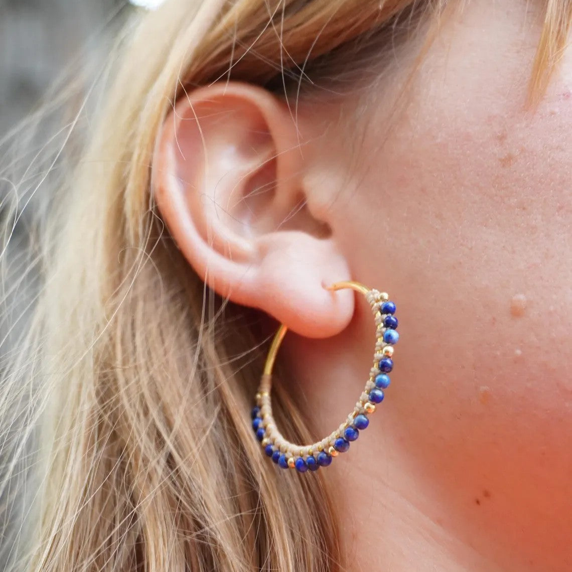 Aros de oro con Lapislázuli