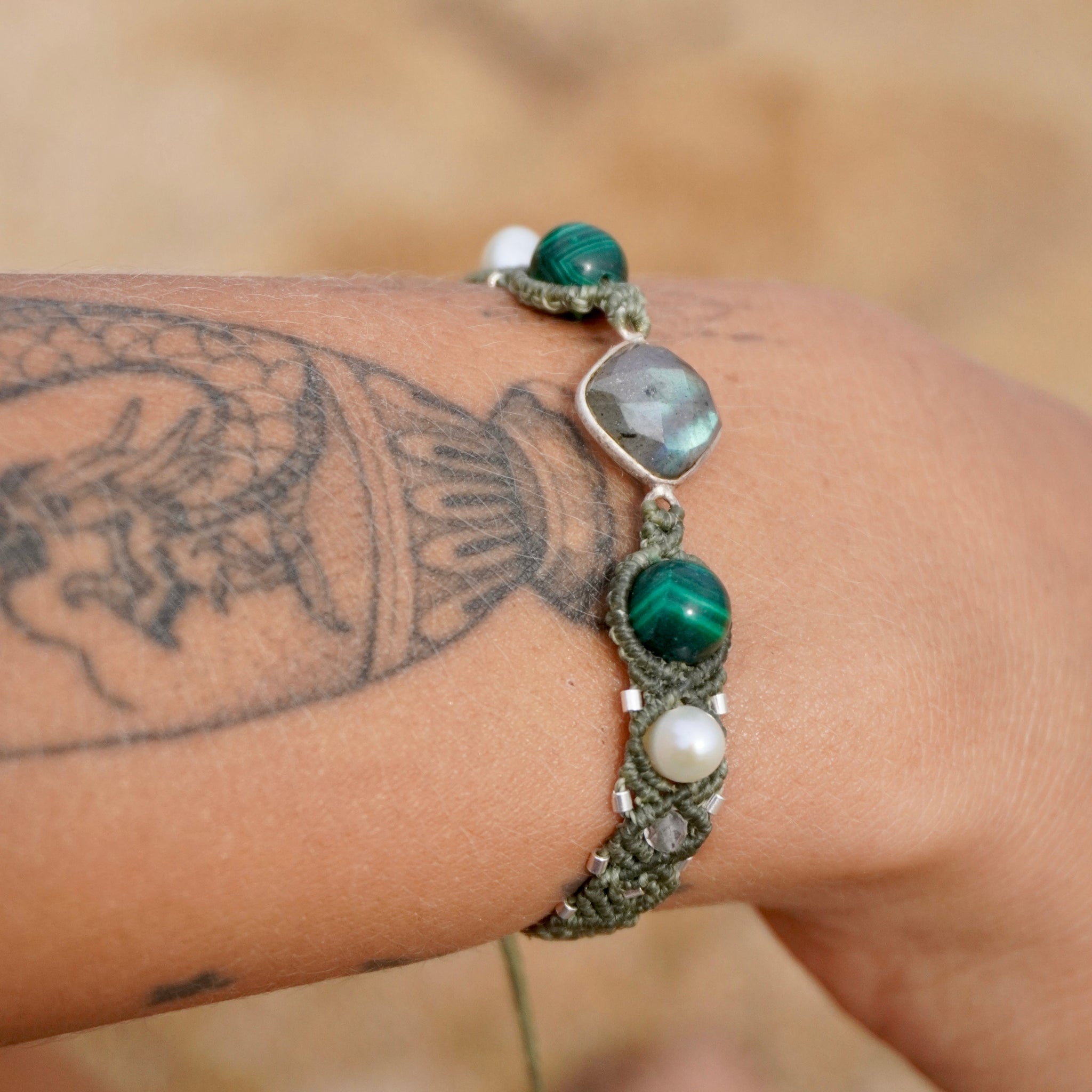 Pulsera de Labradorita, Malaquita y Perlas