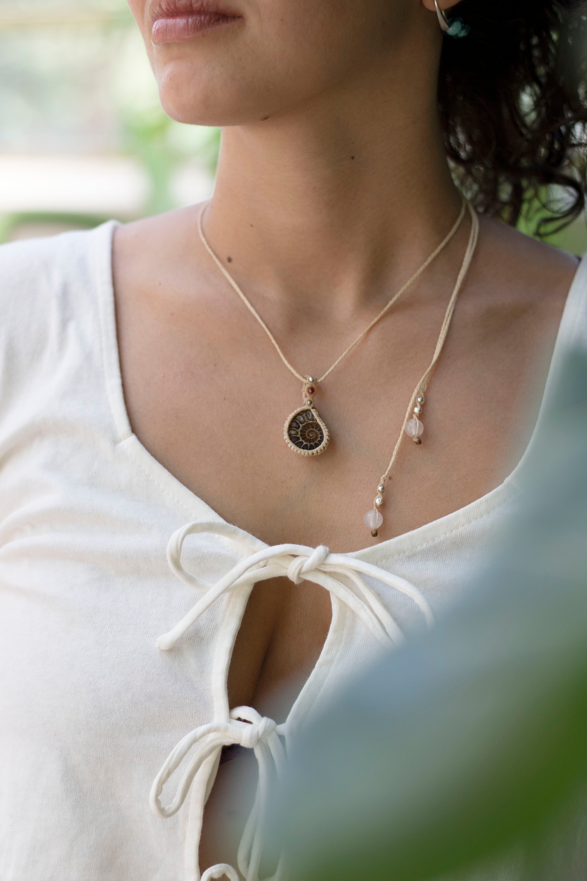 Collar de Amonnite, Granate y Cuarzo Rosa