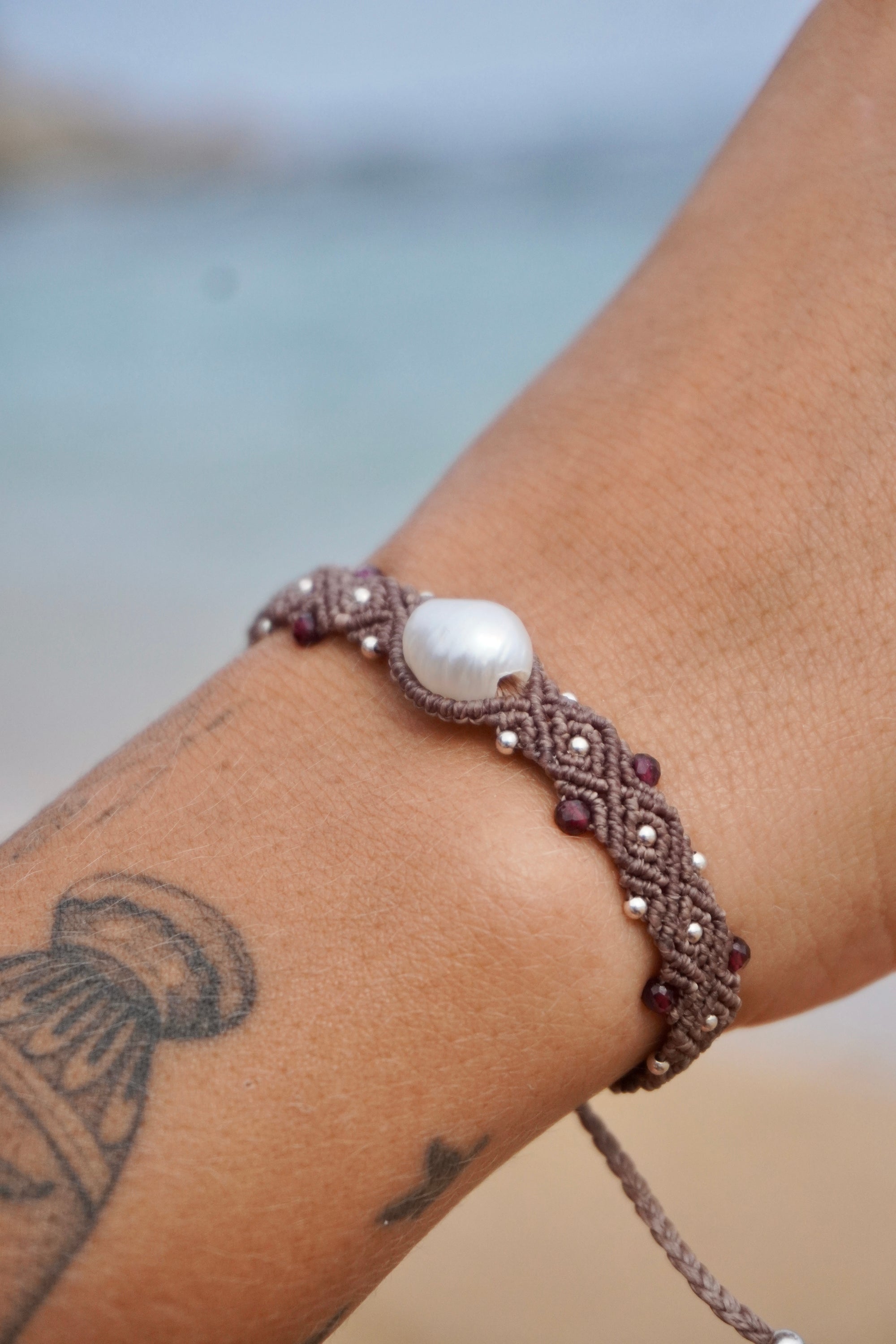 Pulsera de Perlas y Granates