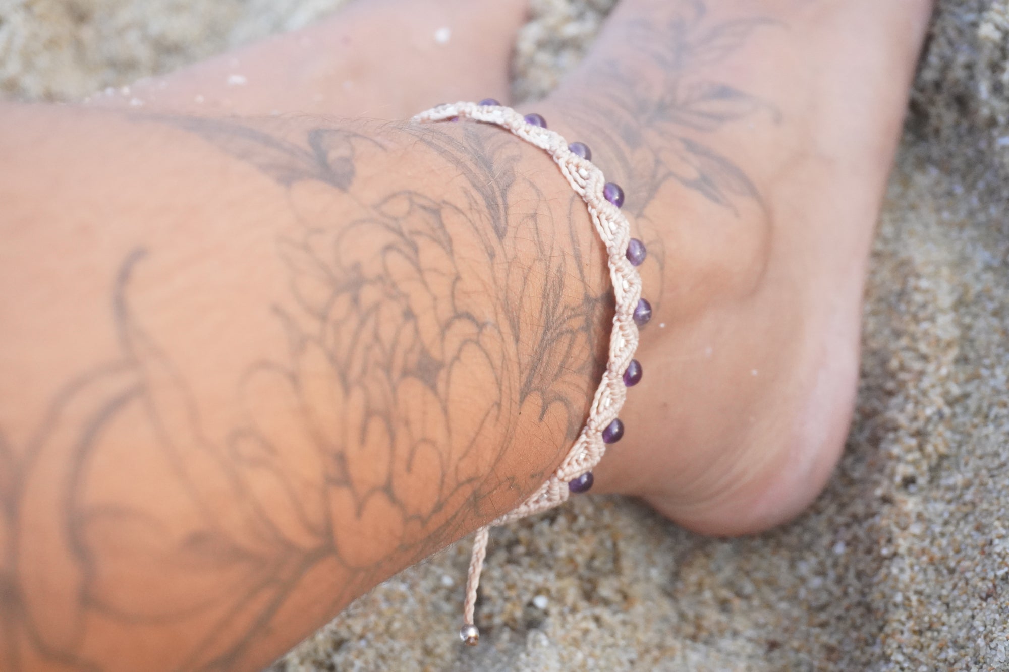 Tobillera de macramé con Amatista