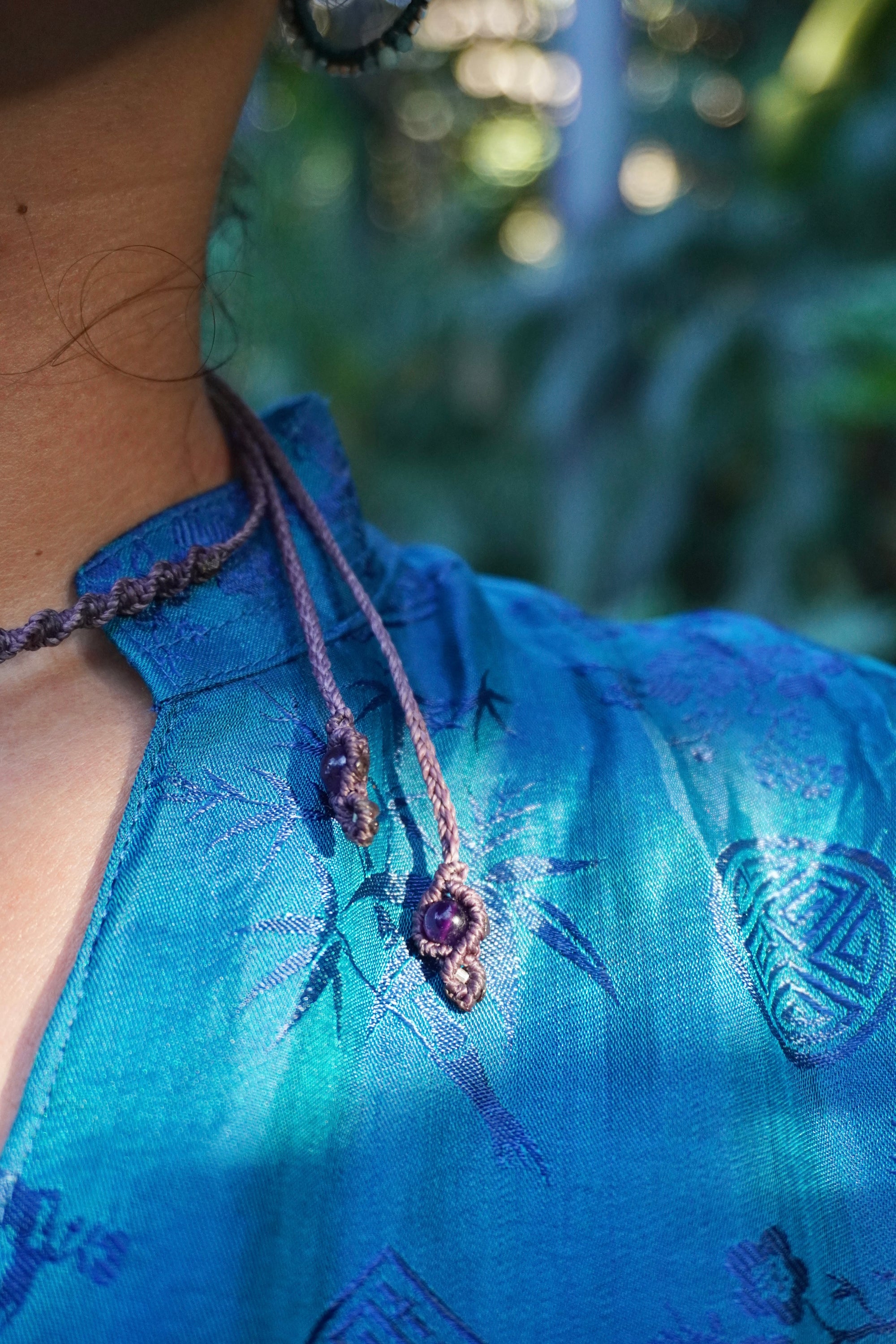 Collar de macramé con Aballone y Amatista