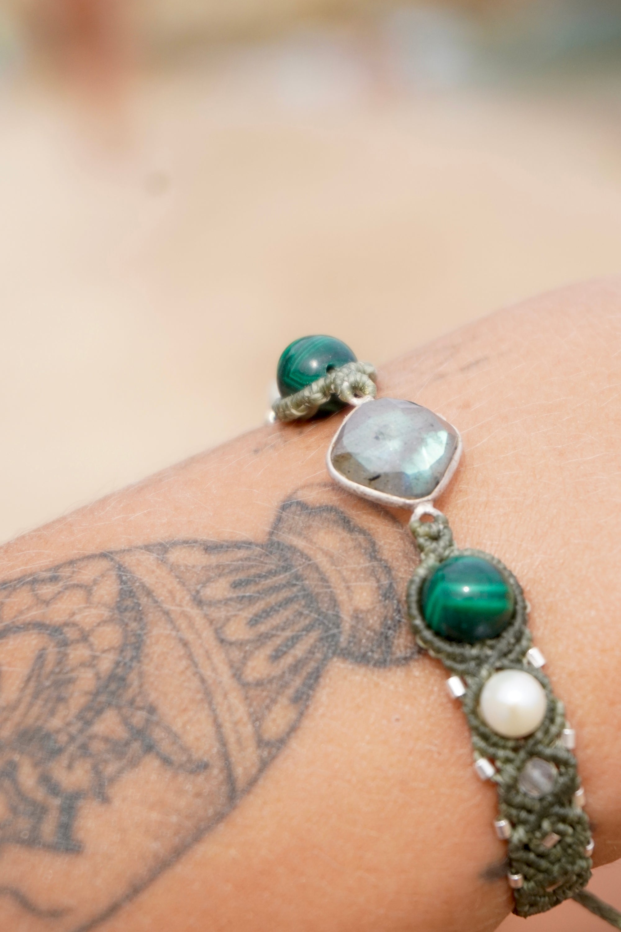 Pulsera de Labradorita, Malaquita y Perlas
