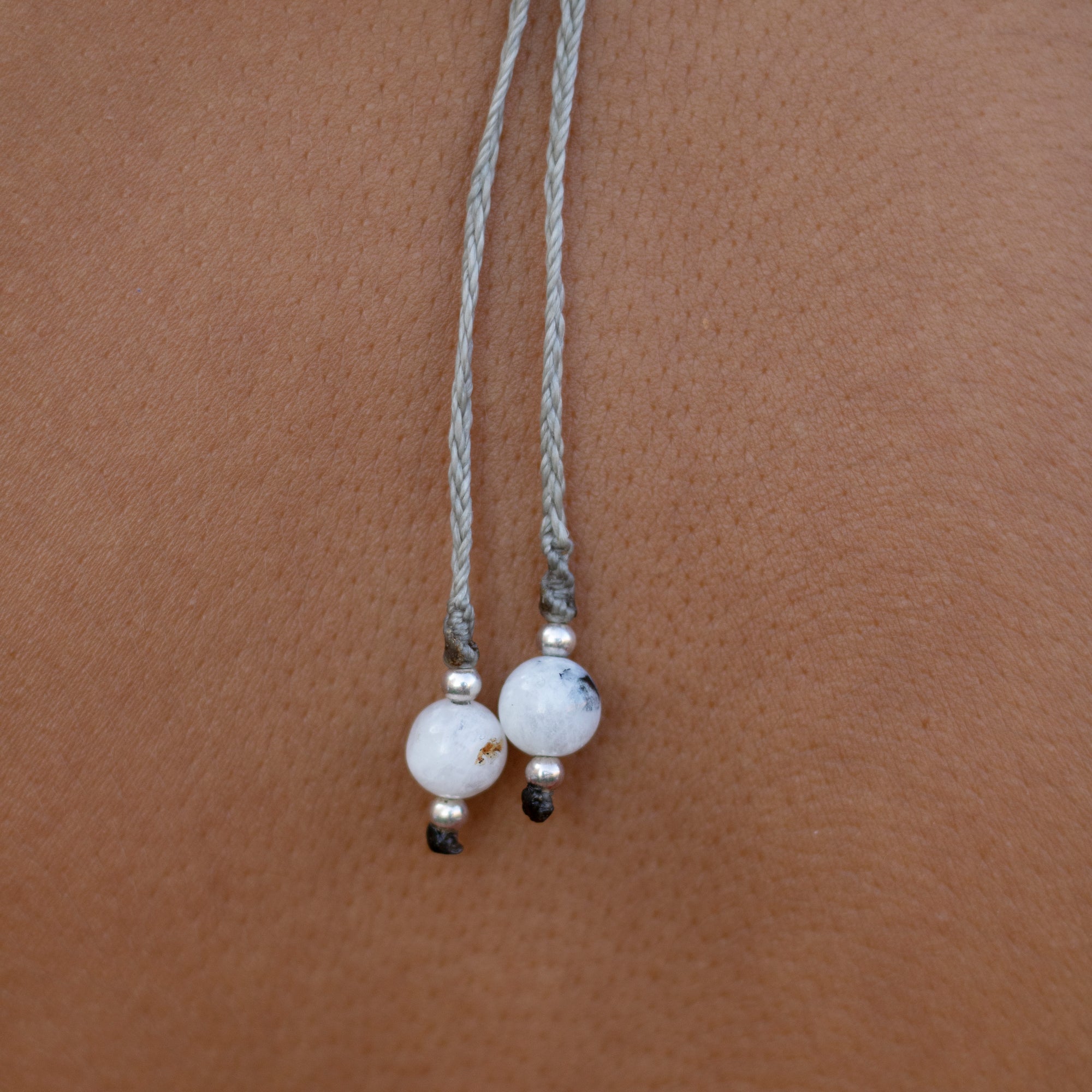 Collar Sirena de plata con Perlas y Piedra Luna Arcoiris
