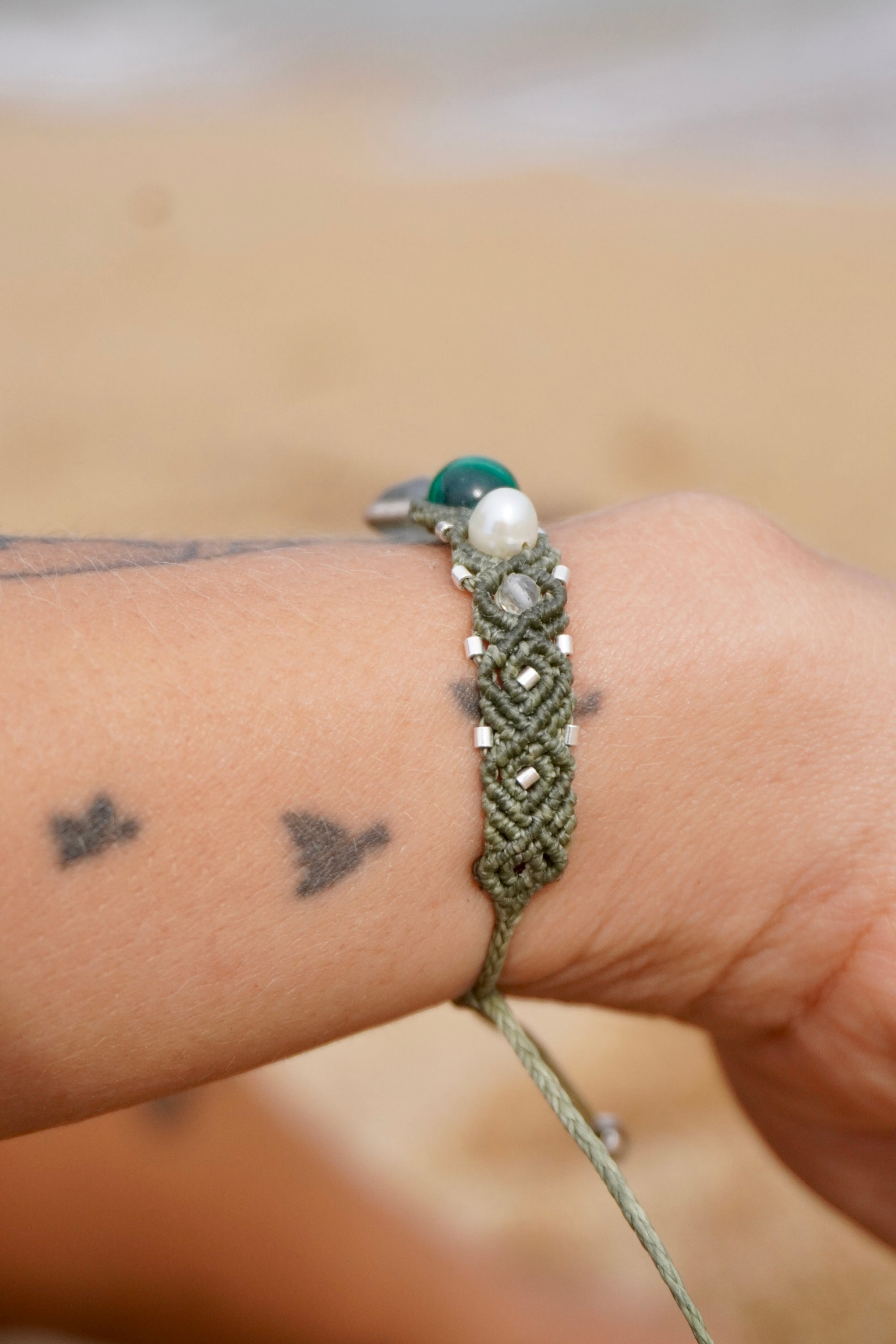 Pulsera de Labradorita, Malaquita y Perlas