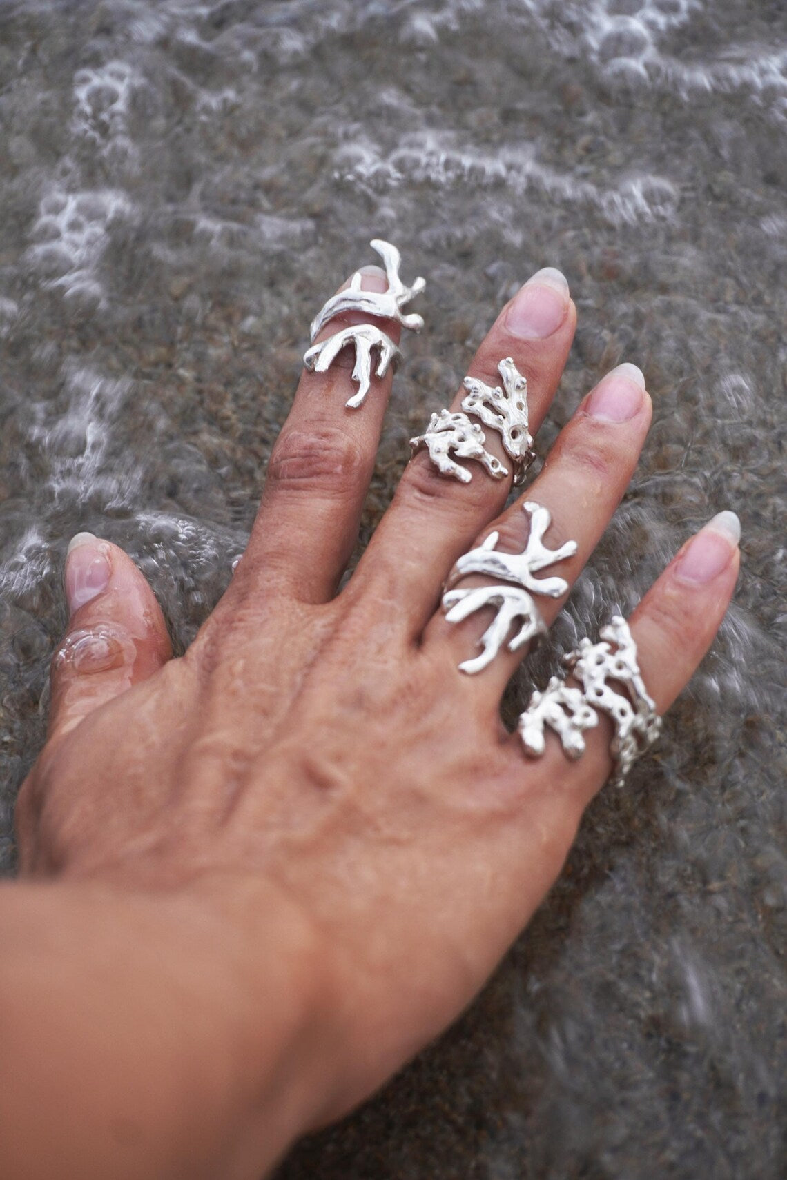 Anillo de coral en plata