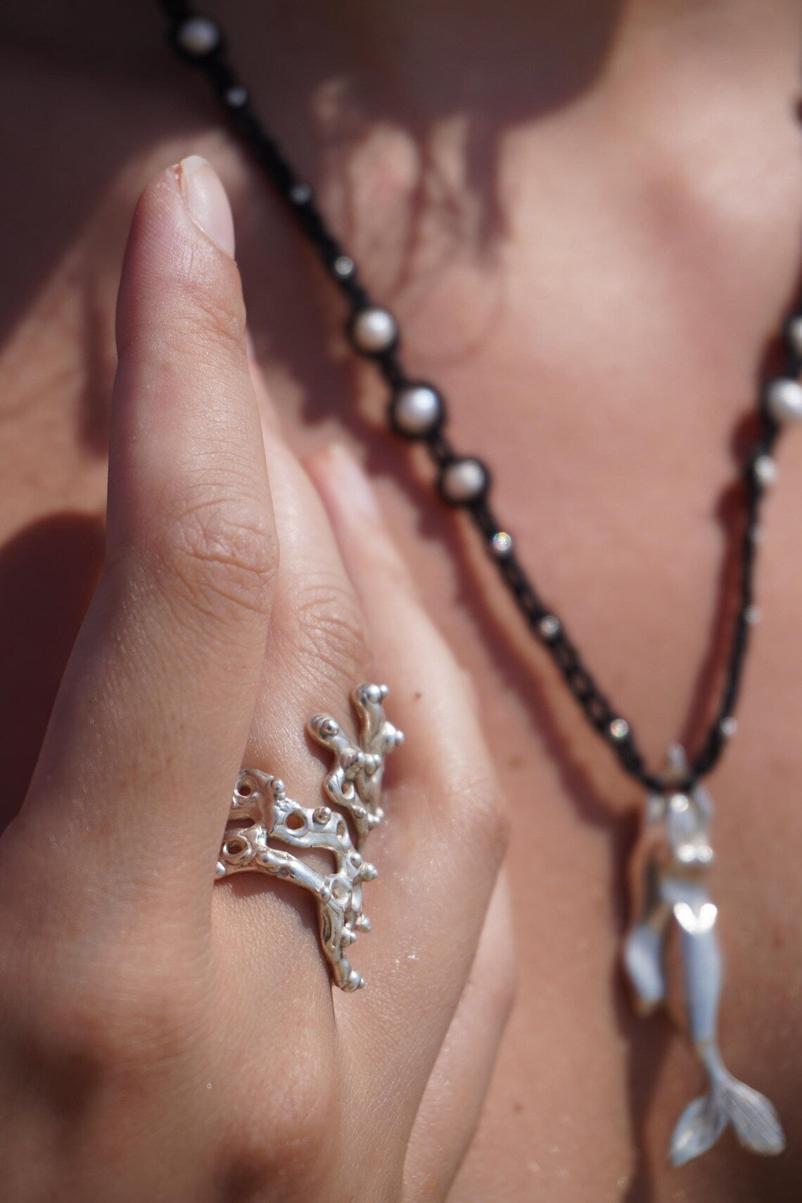 Anillo de coral en plata