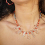 Collar Puntas de Cuarzo Cristal, Coral Rojo y Labradorita