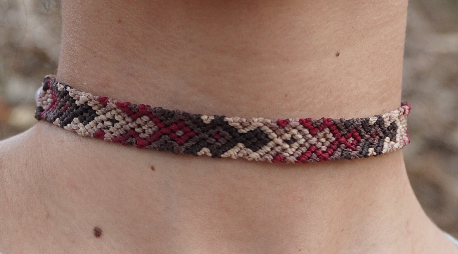 Chocker de macramé con Caurzo Rosa y Amatista