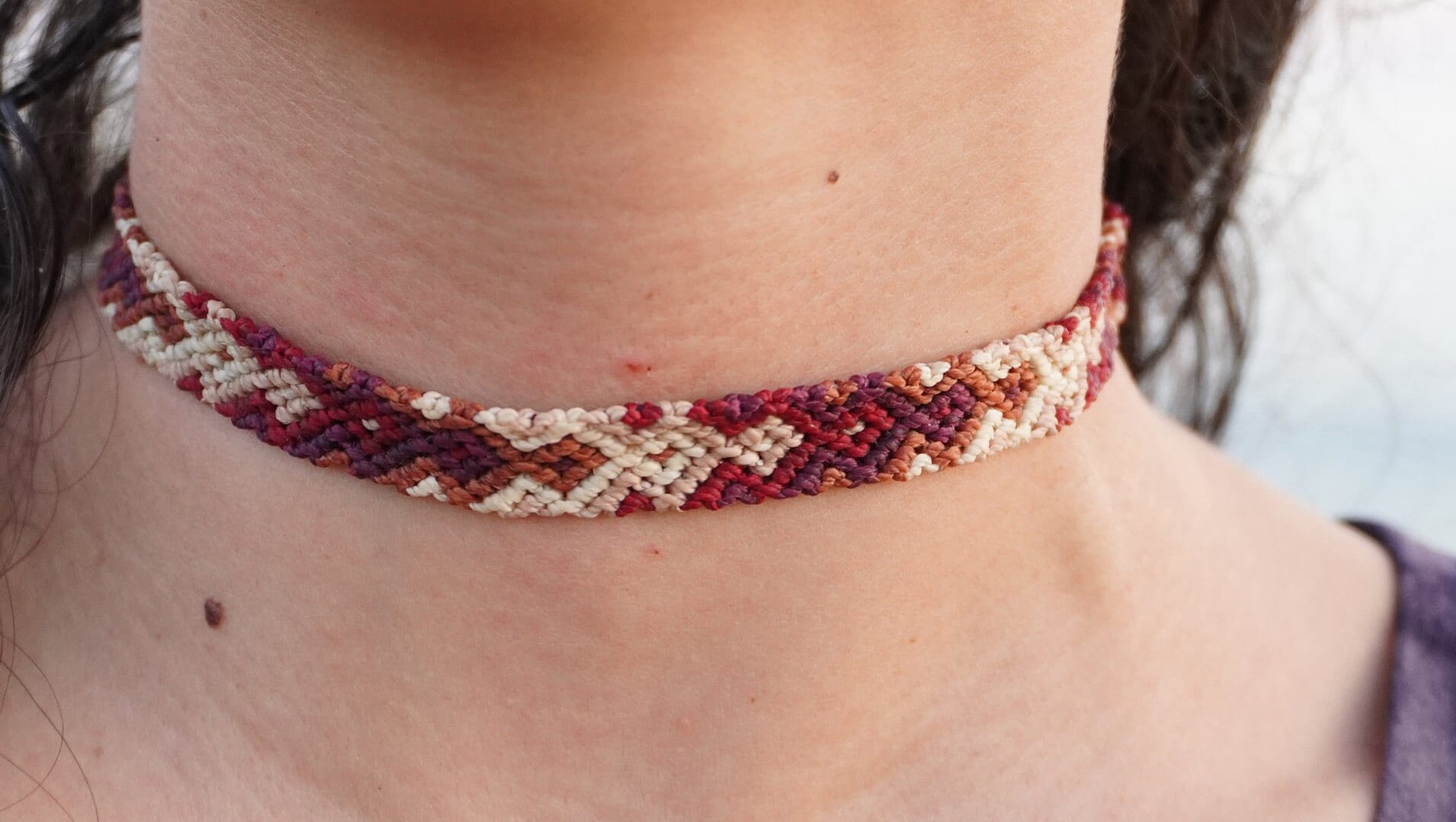 Chocker de macramé con Amatista y Cuarzo Rosa
