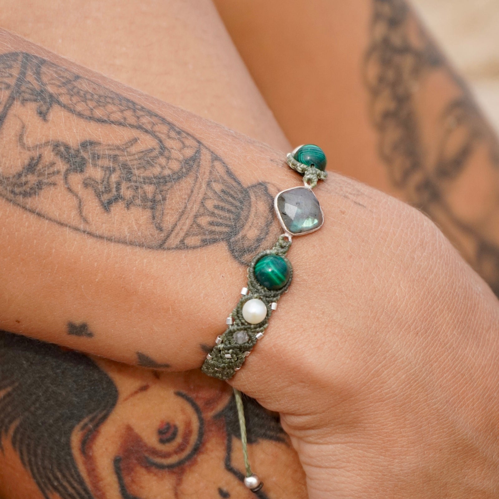 Pulsera de Labradorita, Malaquita y Perlas