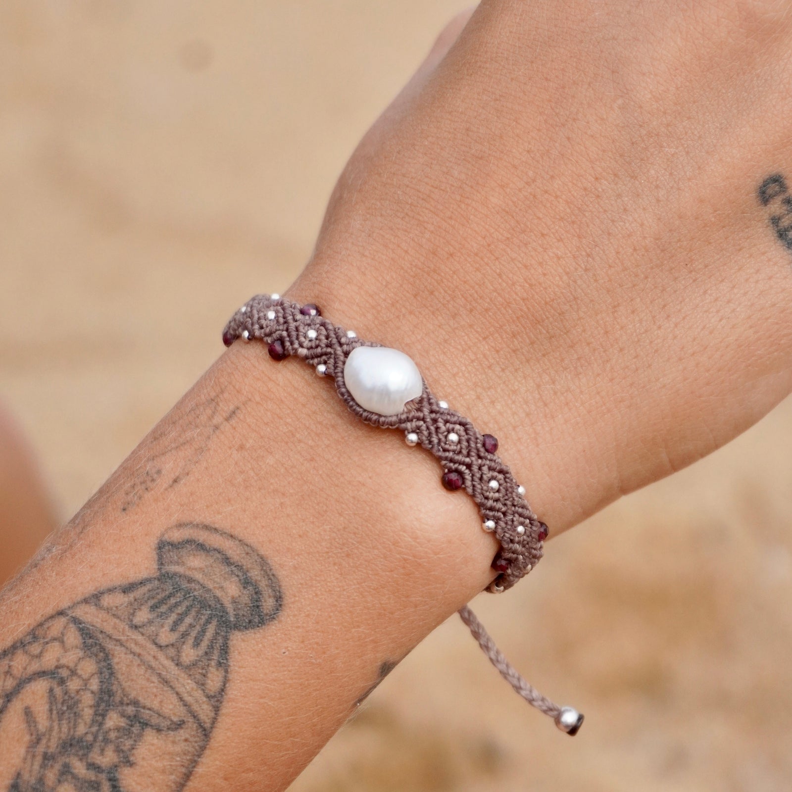 Pulsera de Perlas y Granates