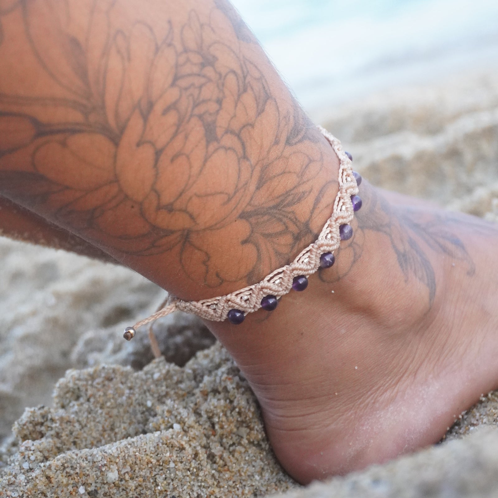 Tobillera de macramé con Amatista