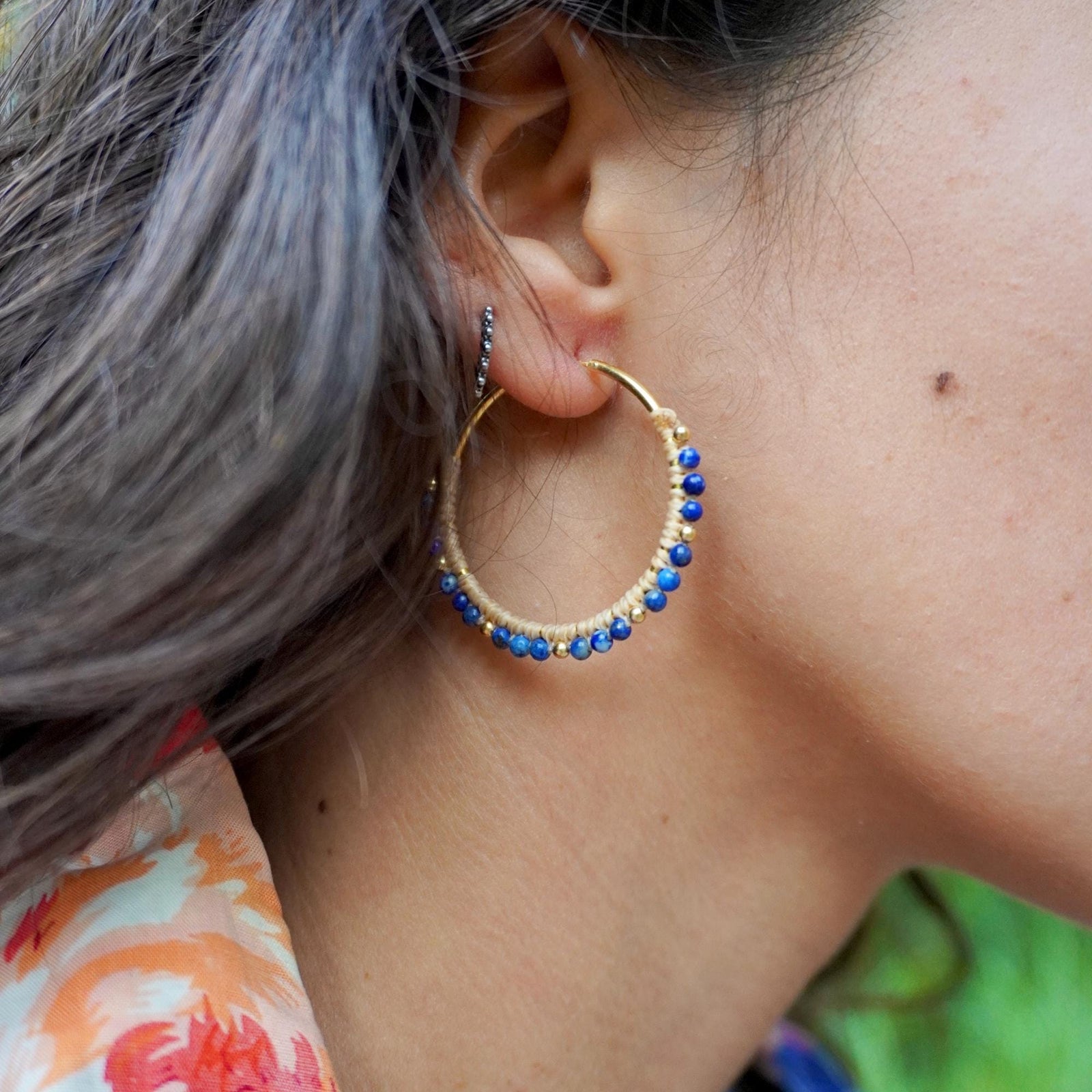 Aros de oro con Lapislázuli