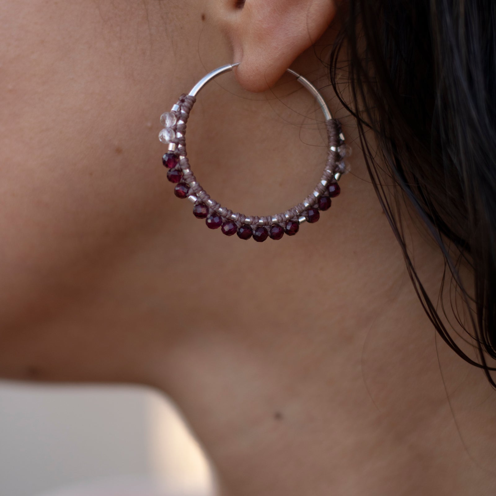 Aros de plata con Granate y Cuarzo Cristal
