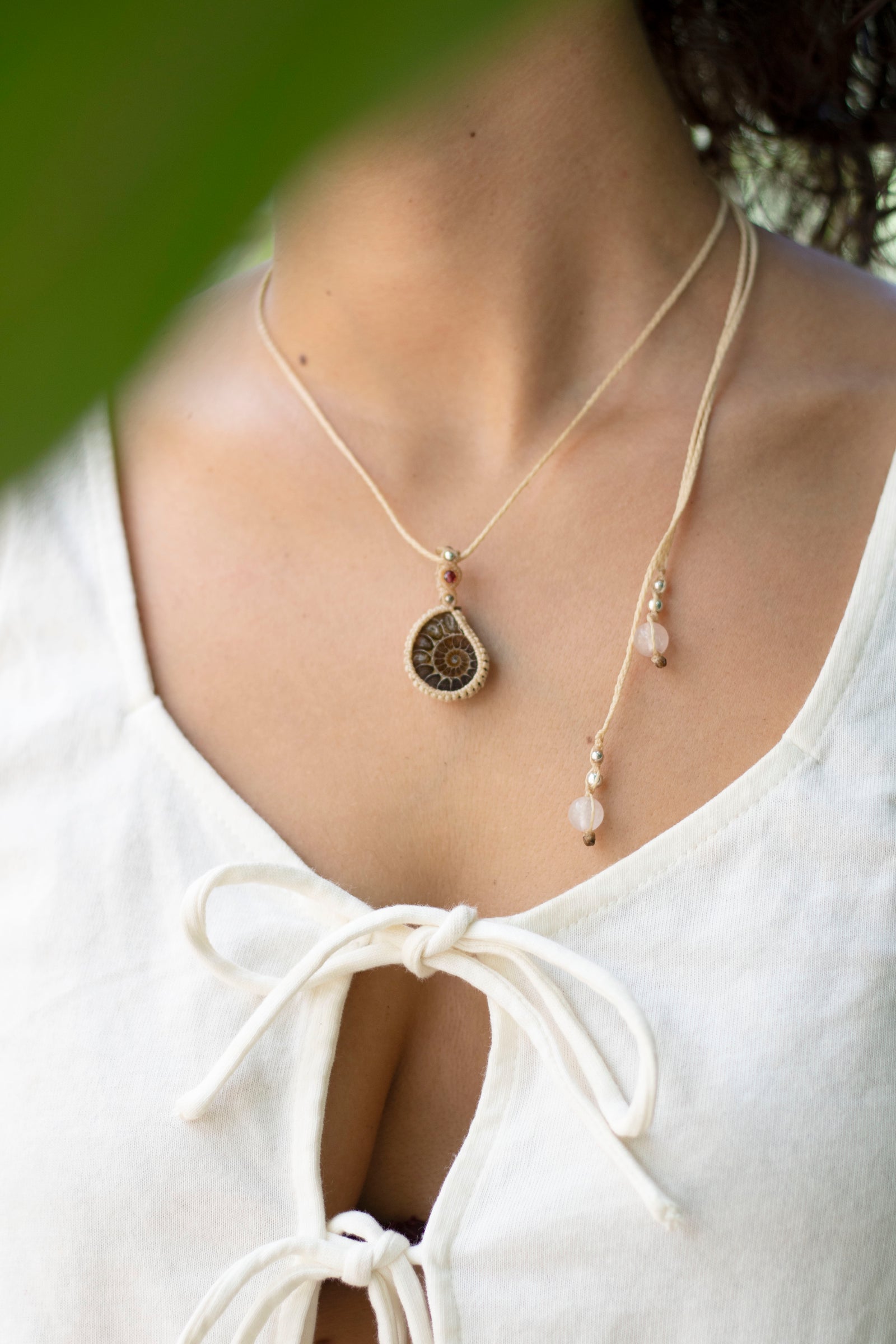 Collar de Amonnite, Granate y Cuarzo Rosa