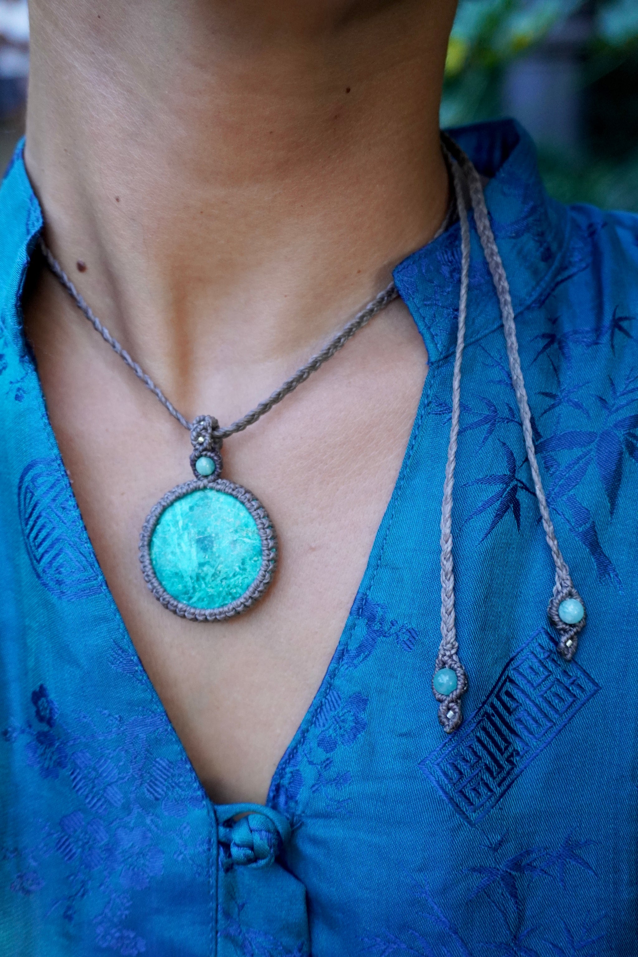 Collar de macramé con Criscola y Amazonita