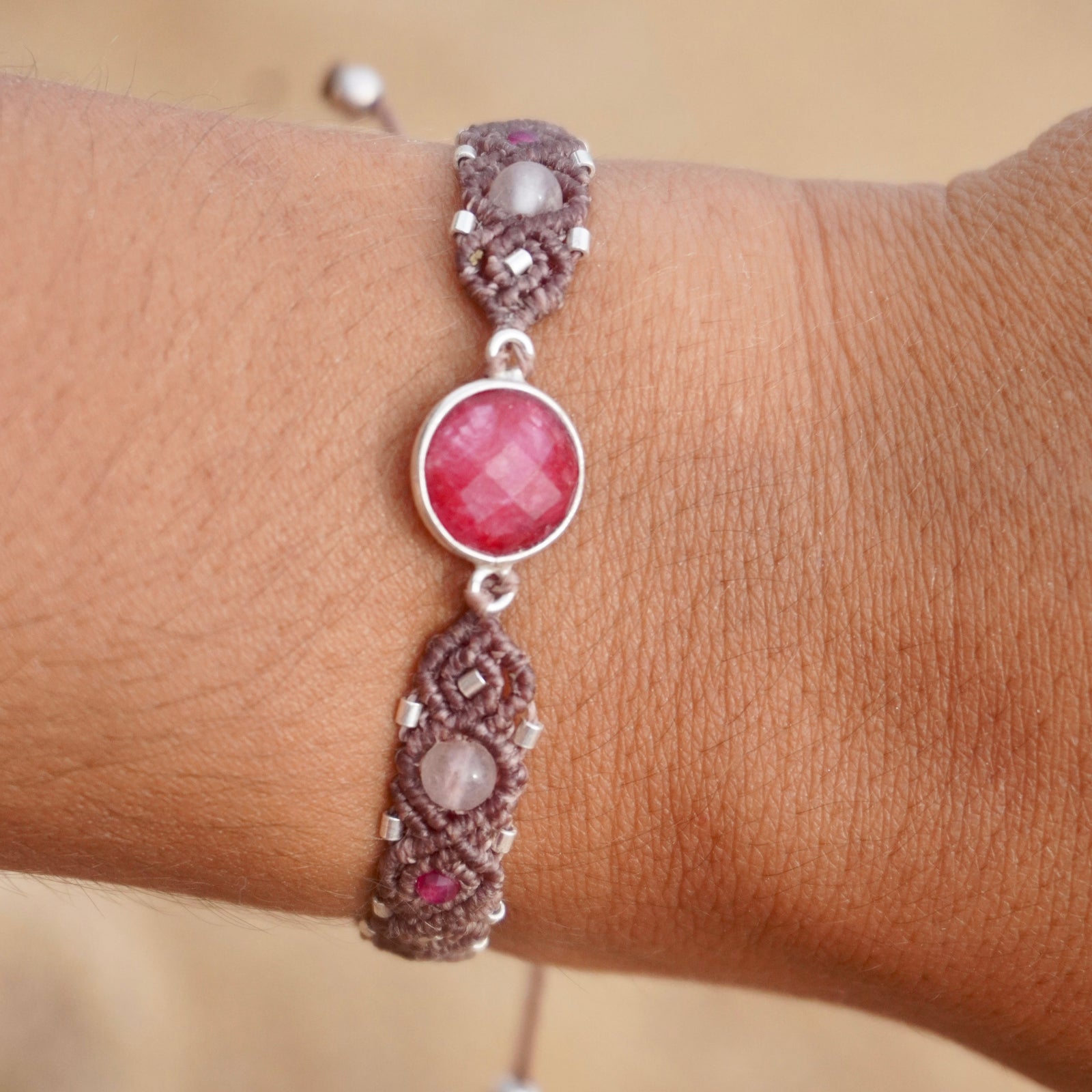 Pulsera de Rubí y Cuarzo Rosa