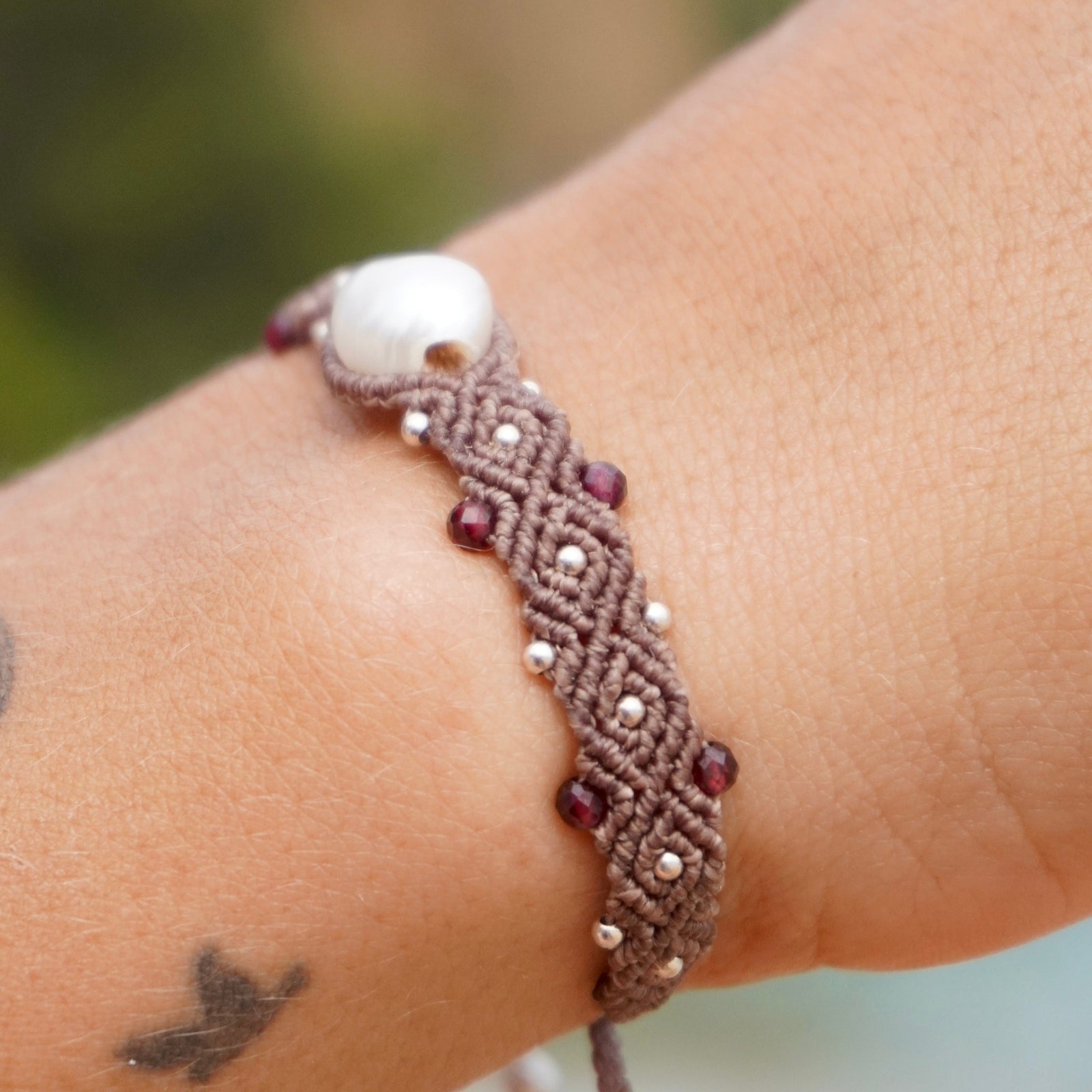 Pulsera de Perlas y Granates