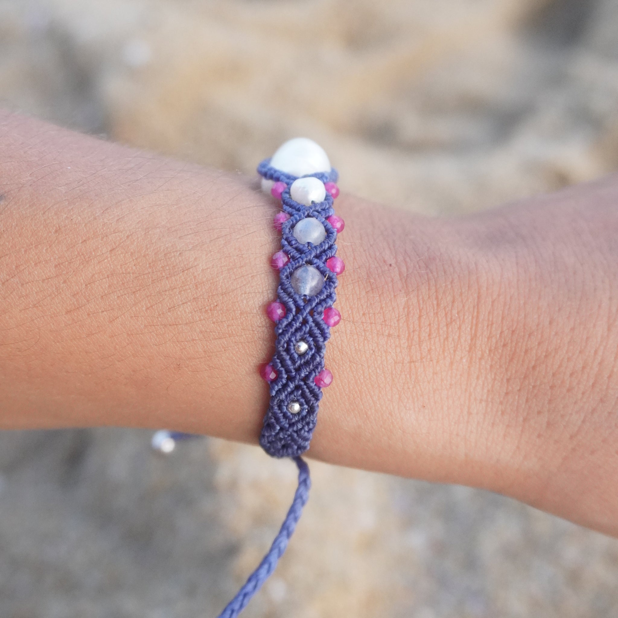 Pulsera de Perlas, Labradorita y Rubíes