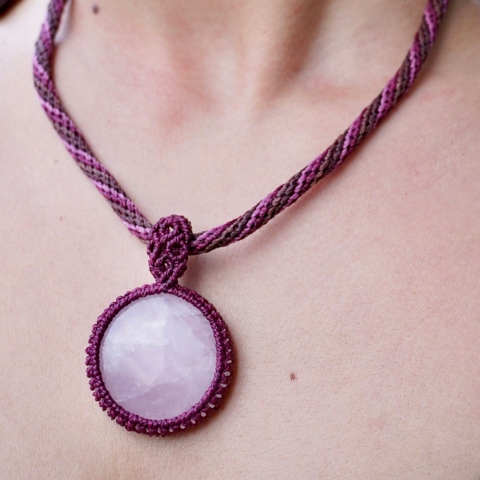 Collar de Cuarzo Rosa