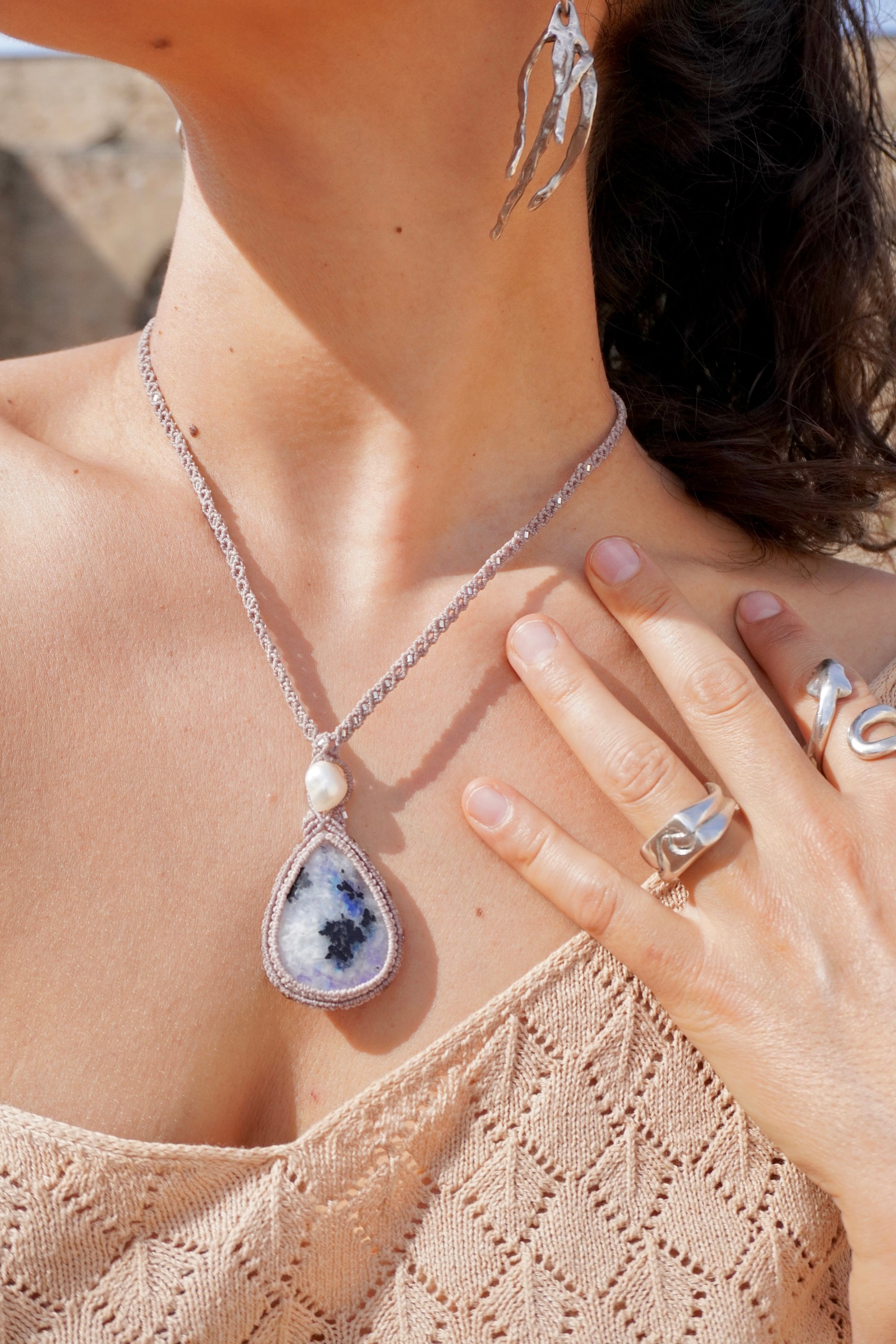 Collar Piedra Luna Arcoíris, Perla, Amatista y Labradorita