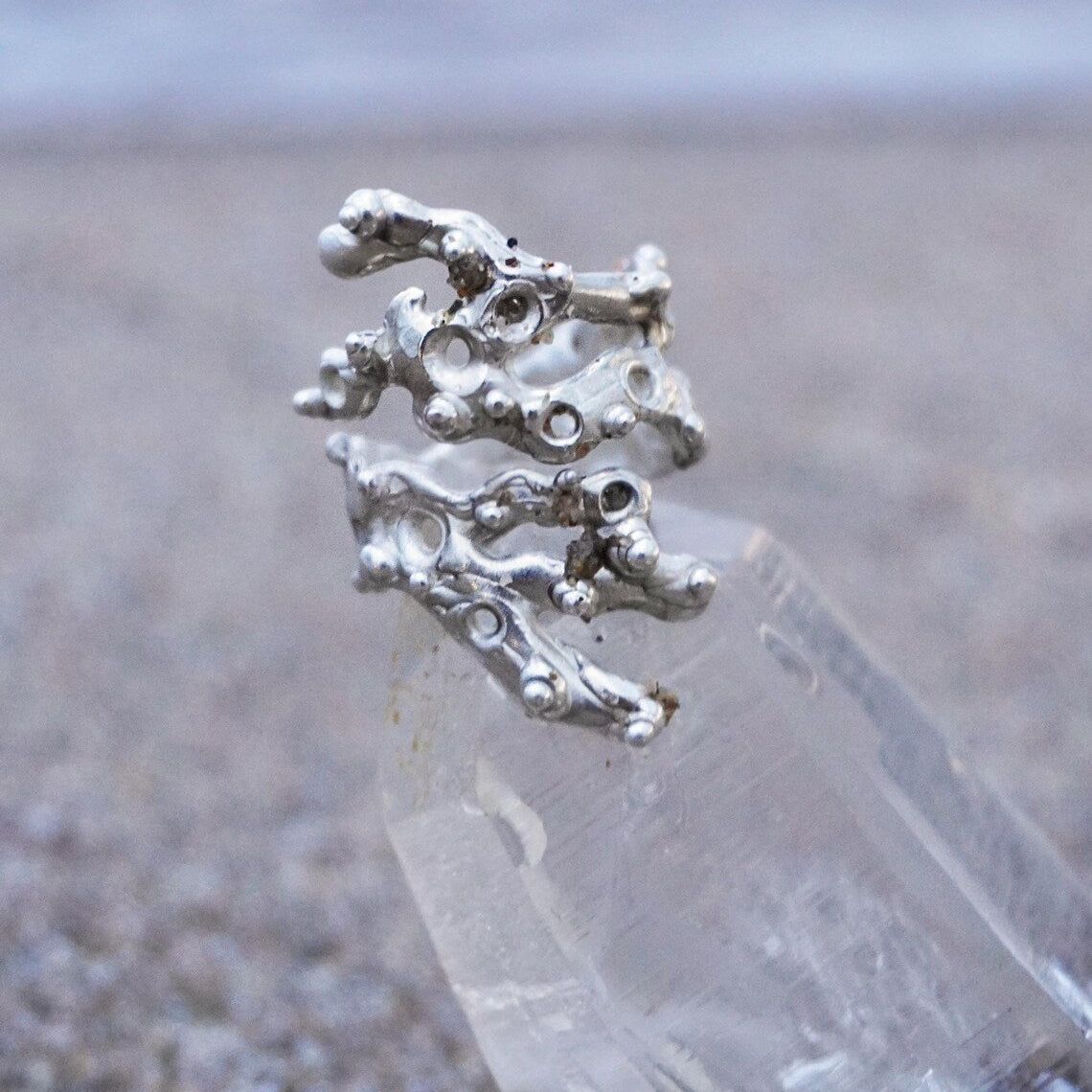 Anillo de coral en plata