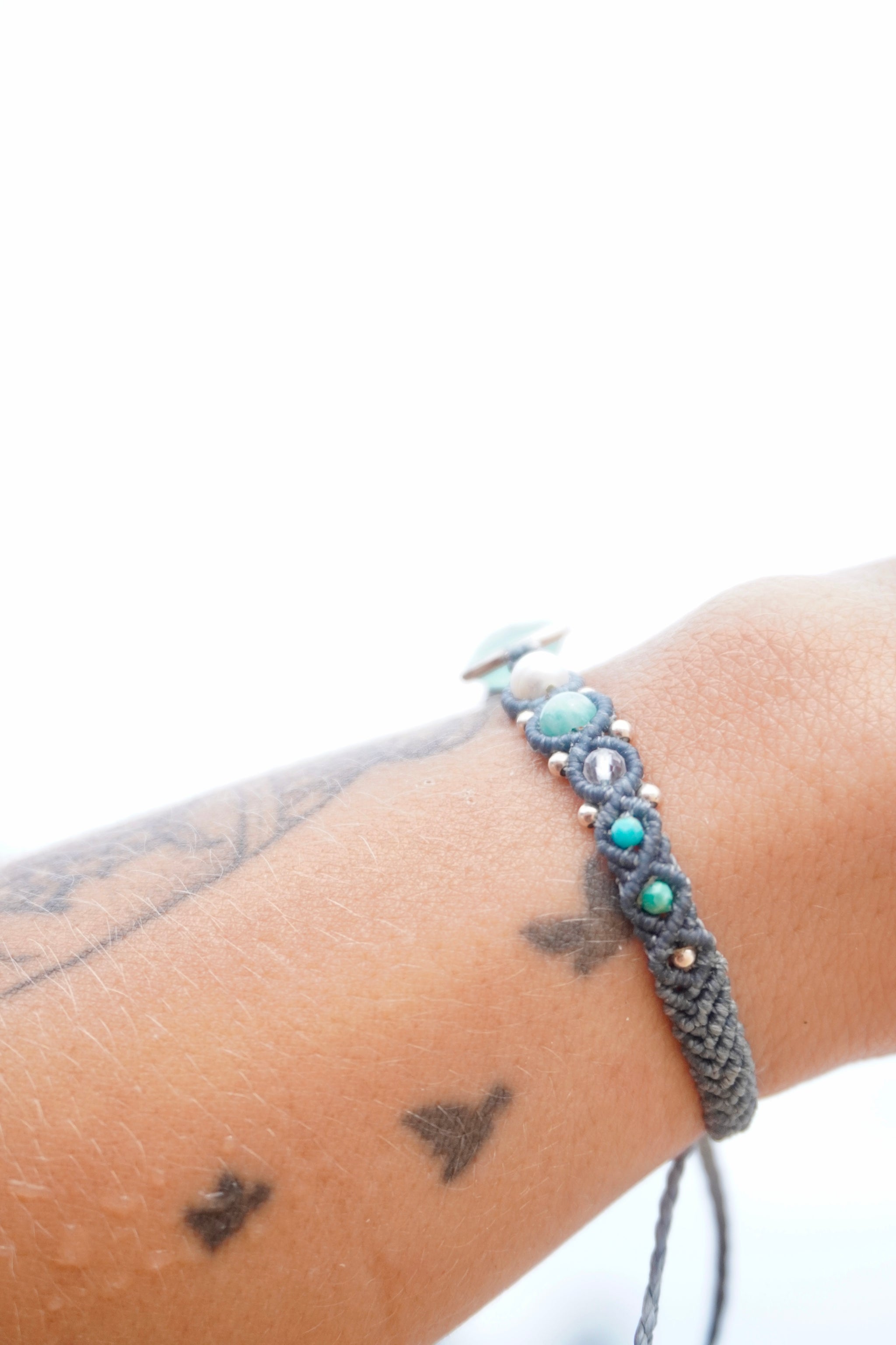 Pulsera de Calcedonia, Perlas, Amazonita, Cuarzo cristal y Turquesa