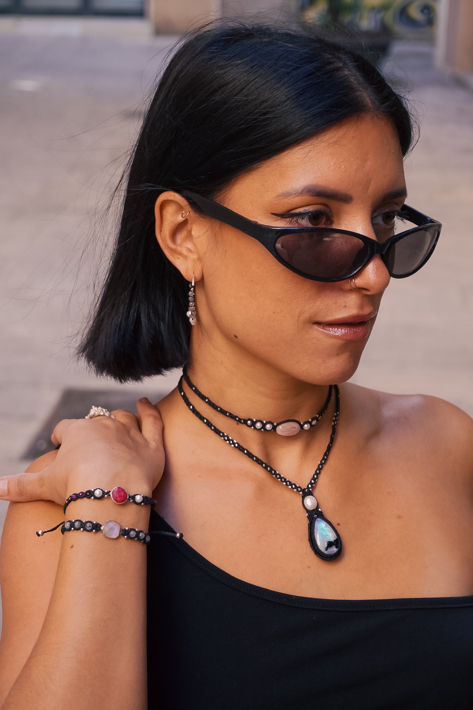 Collar de Piedra Luna Arcoíris, perla, amatista y cuarzo rosa