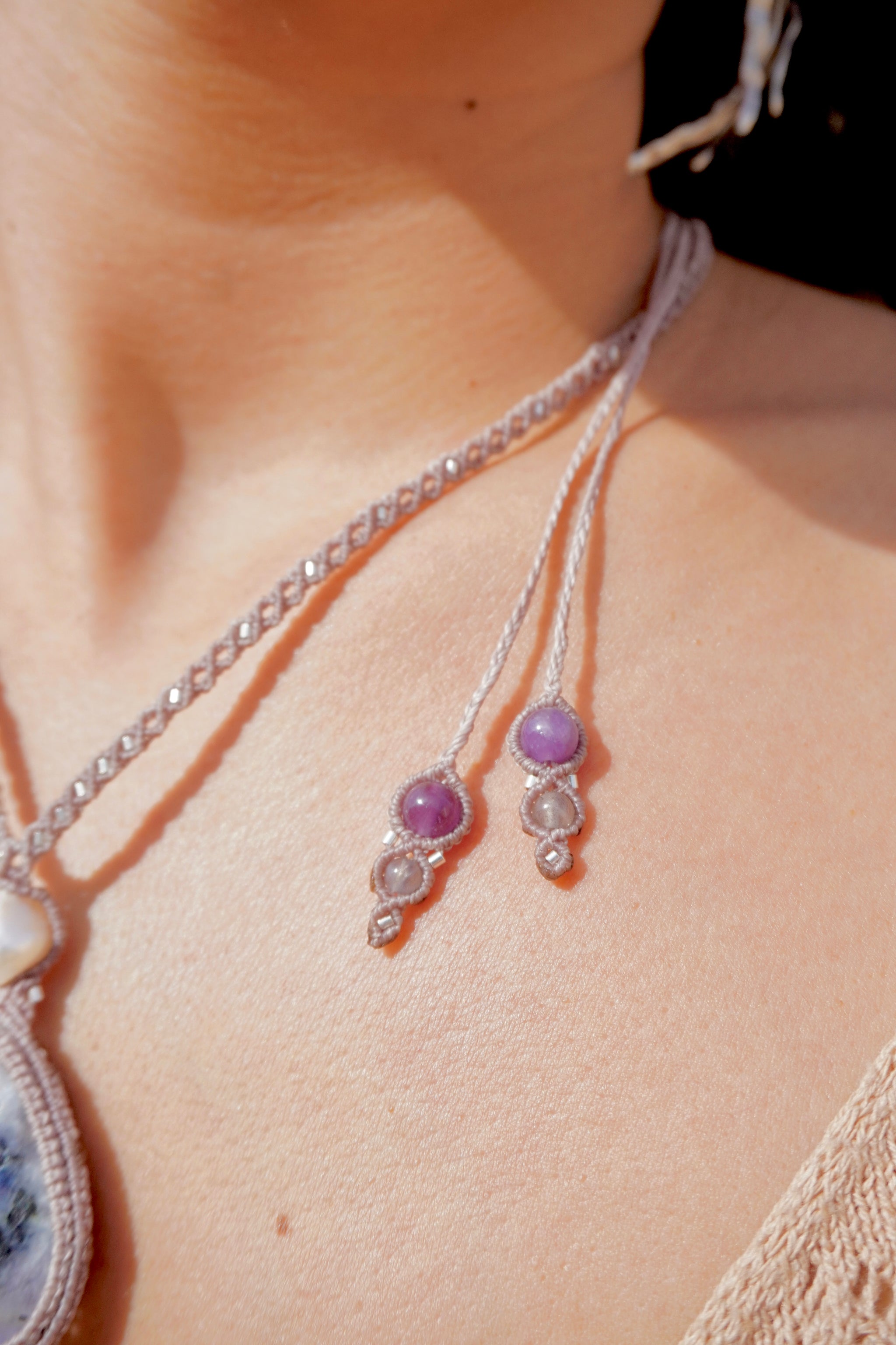 Collar Piedra Luna Arcoíris, Perla, Amatista y Labradorita