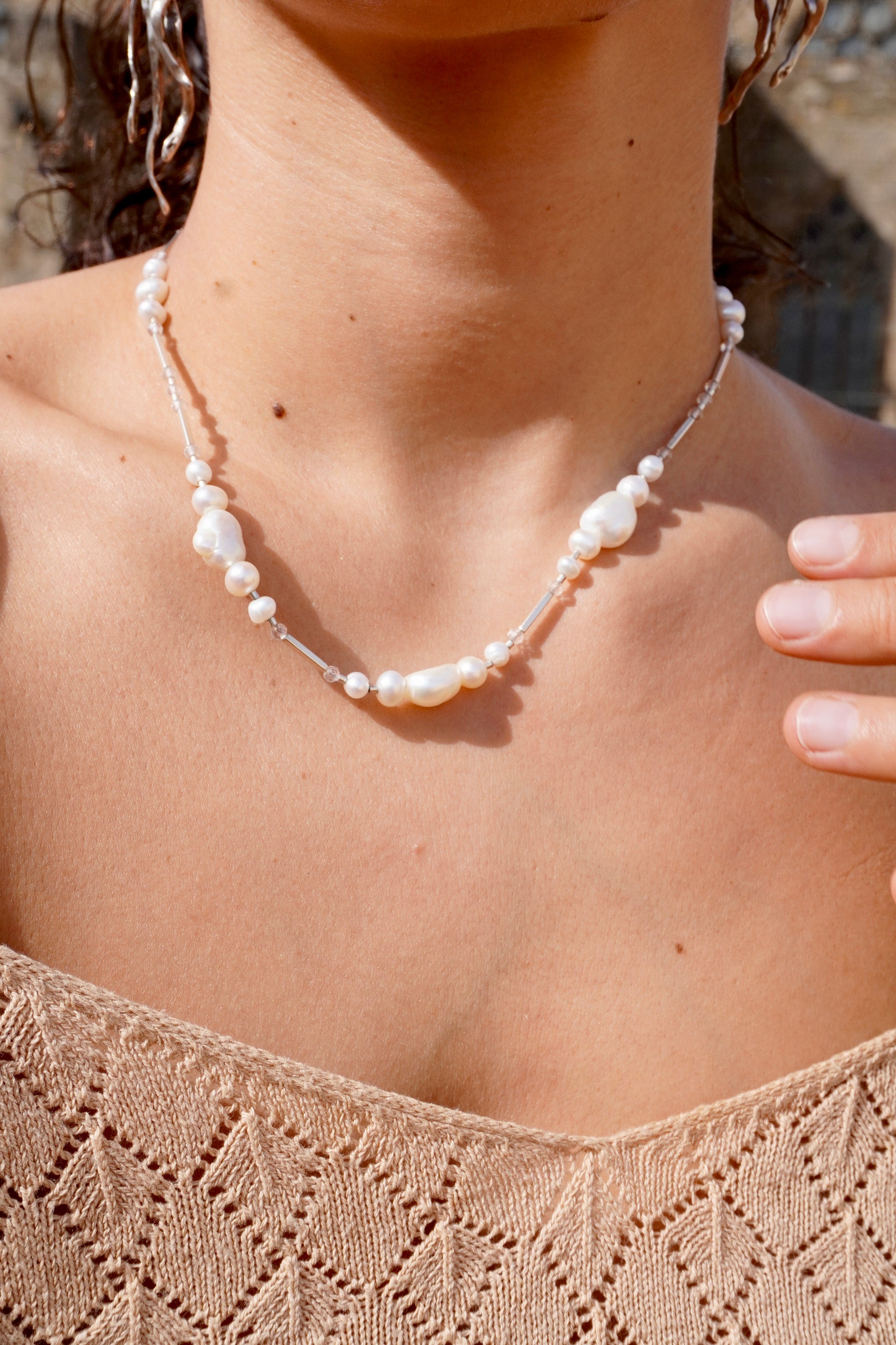 Collar con perlas y cuarzo cristal