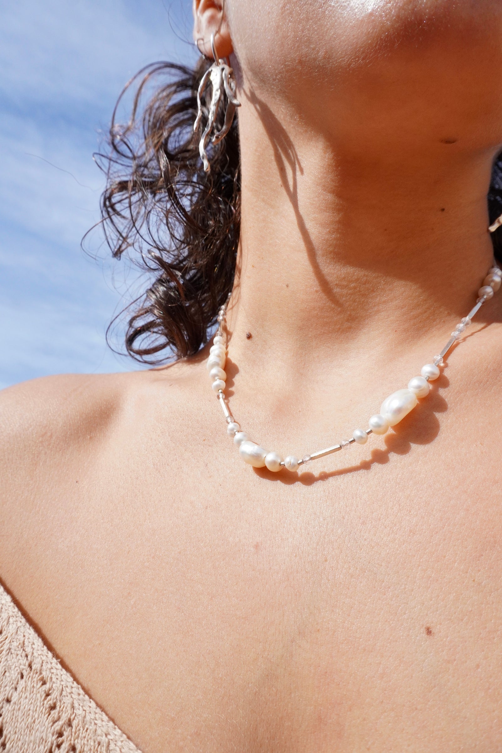 Collar con perlas y cuarzo cristal