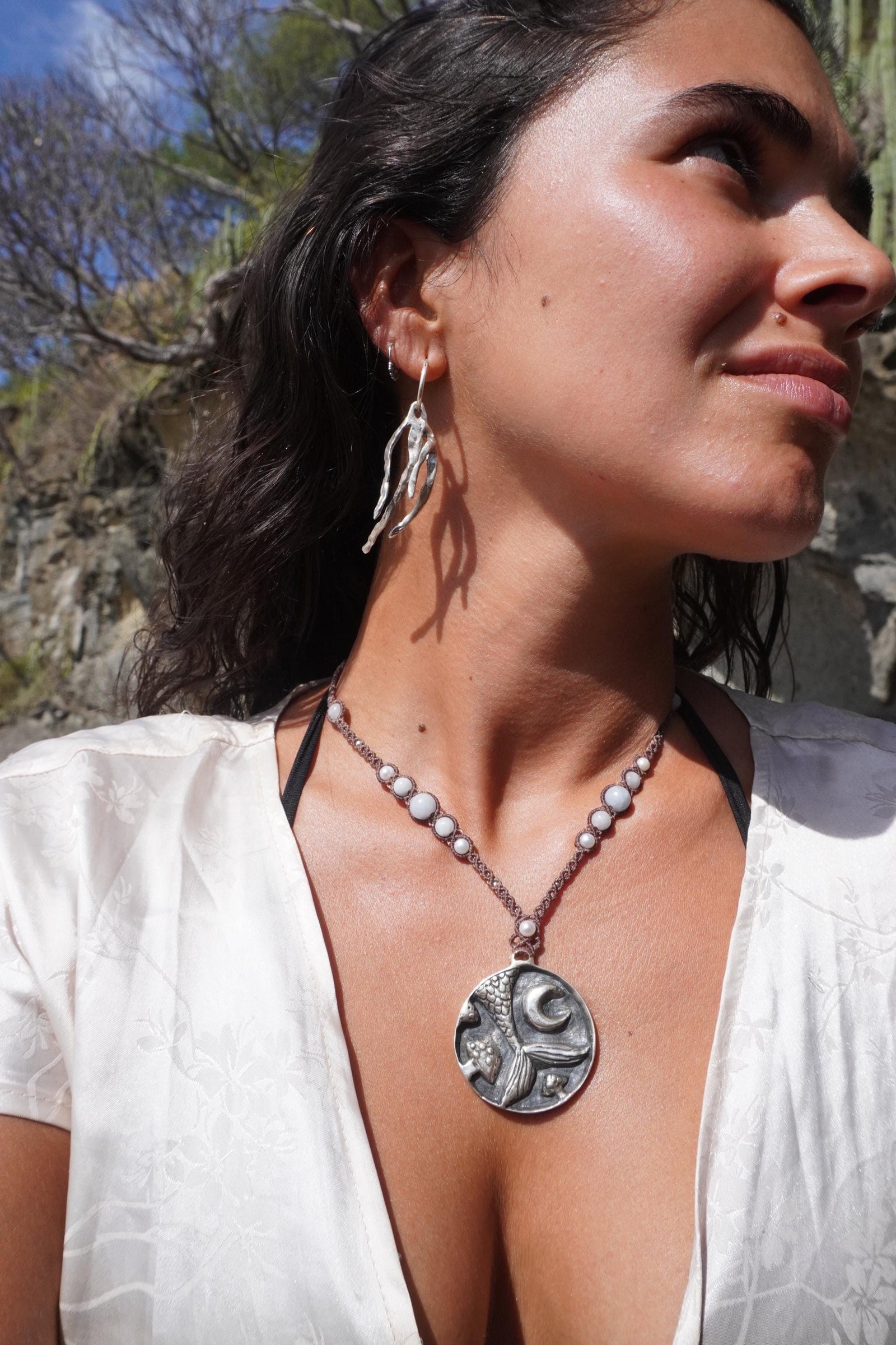 Collar Medalla Sirena de plata, Perlas y Aguamarina