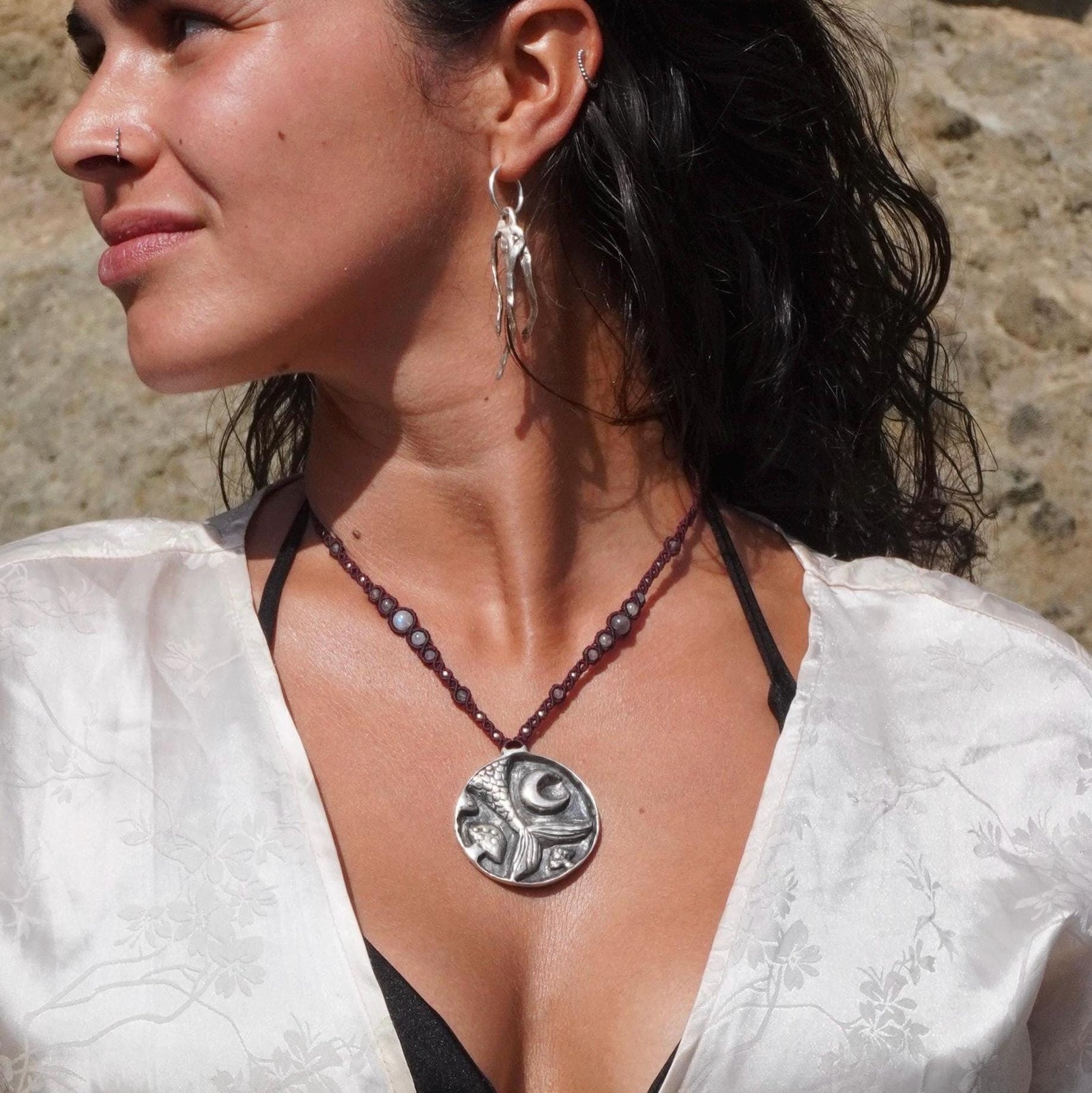 Collar Medalla Sirena de plata y Labradorita