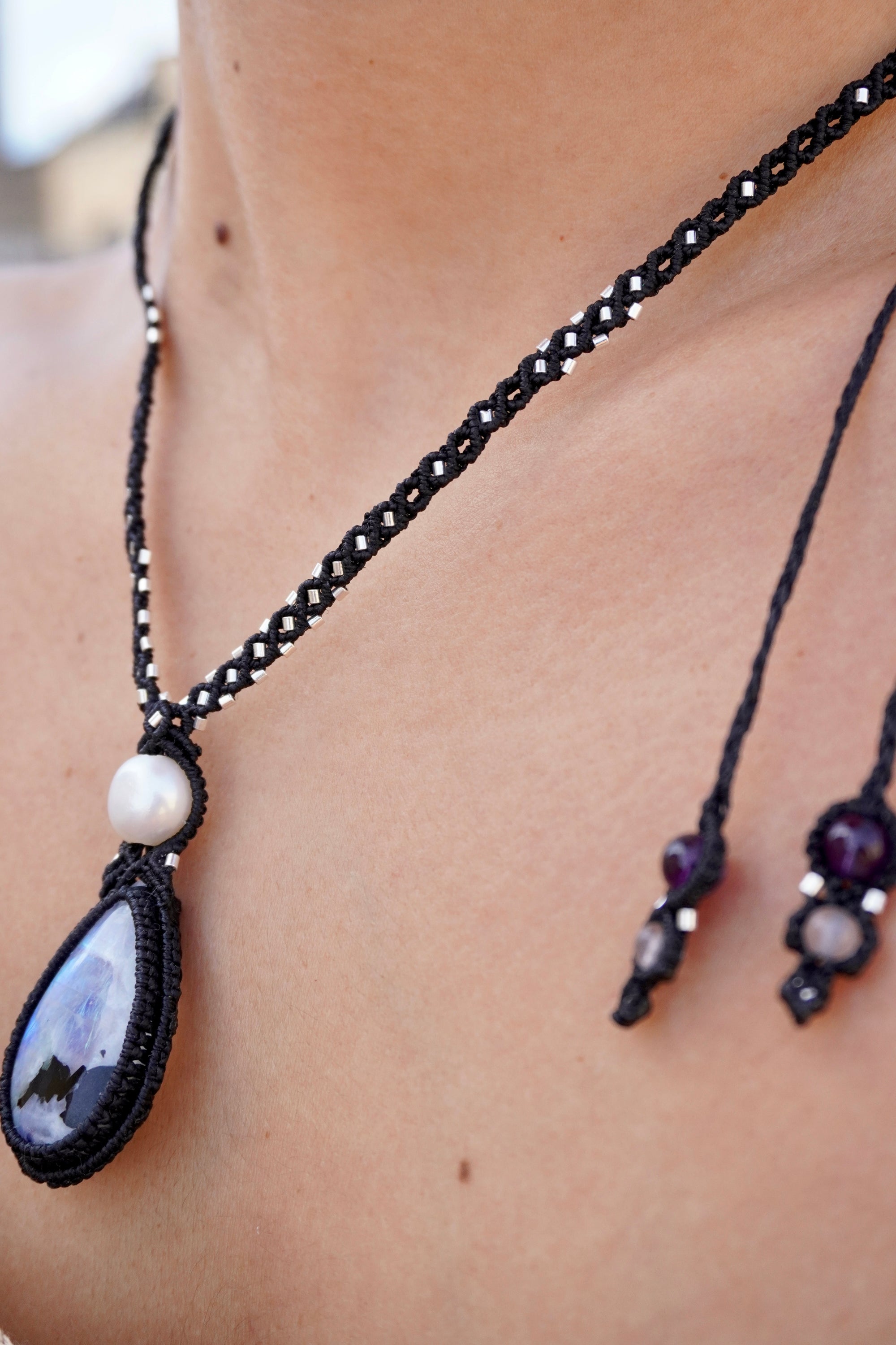 Collar de Piedra Luna Arcoíris, perla, amatista y cuarzo rosa