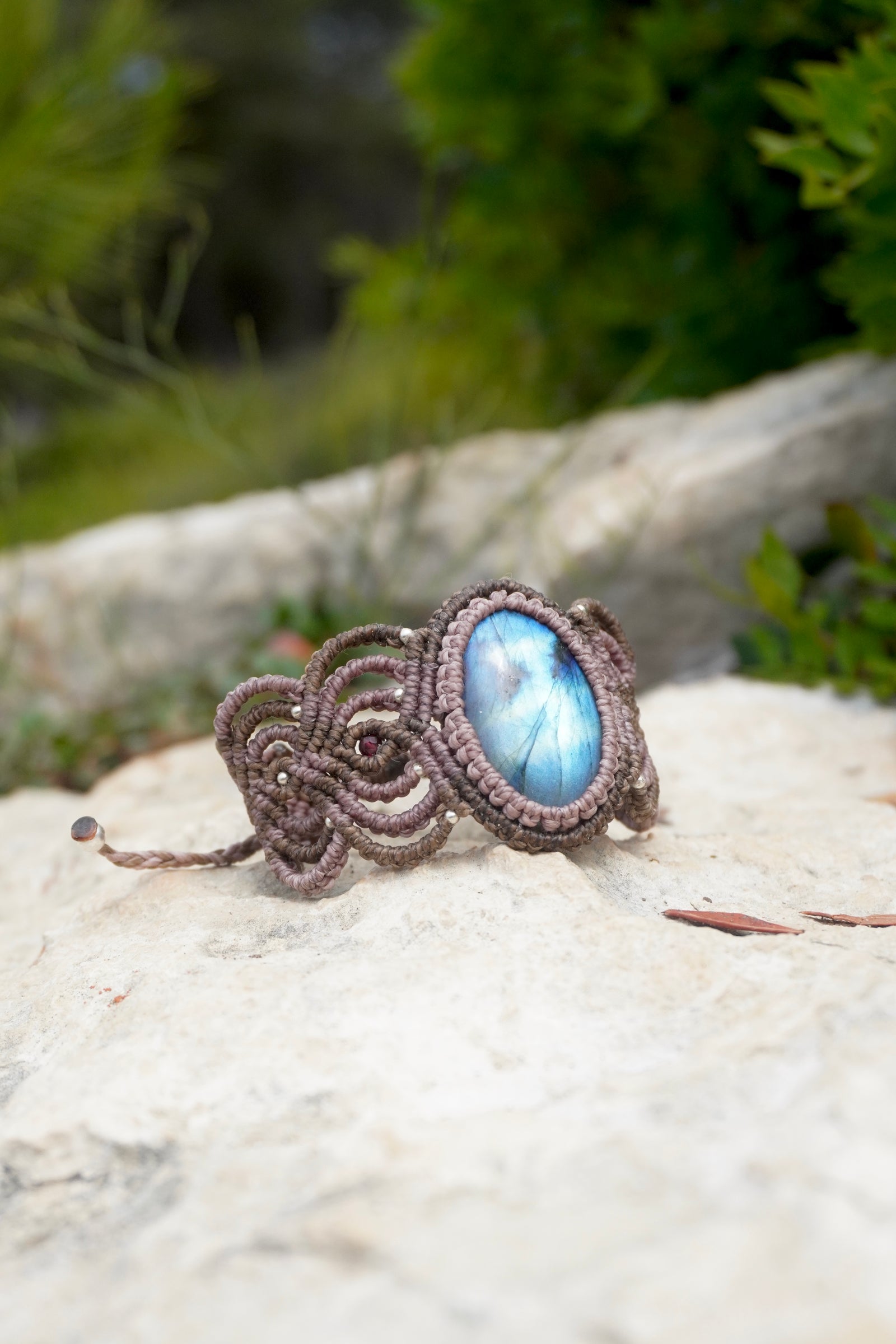 Brazalete de Labradorita con granates