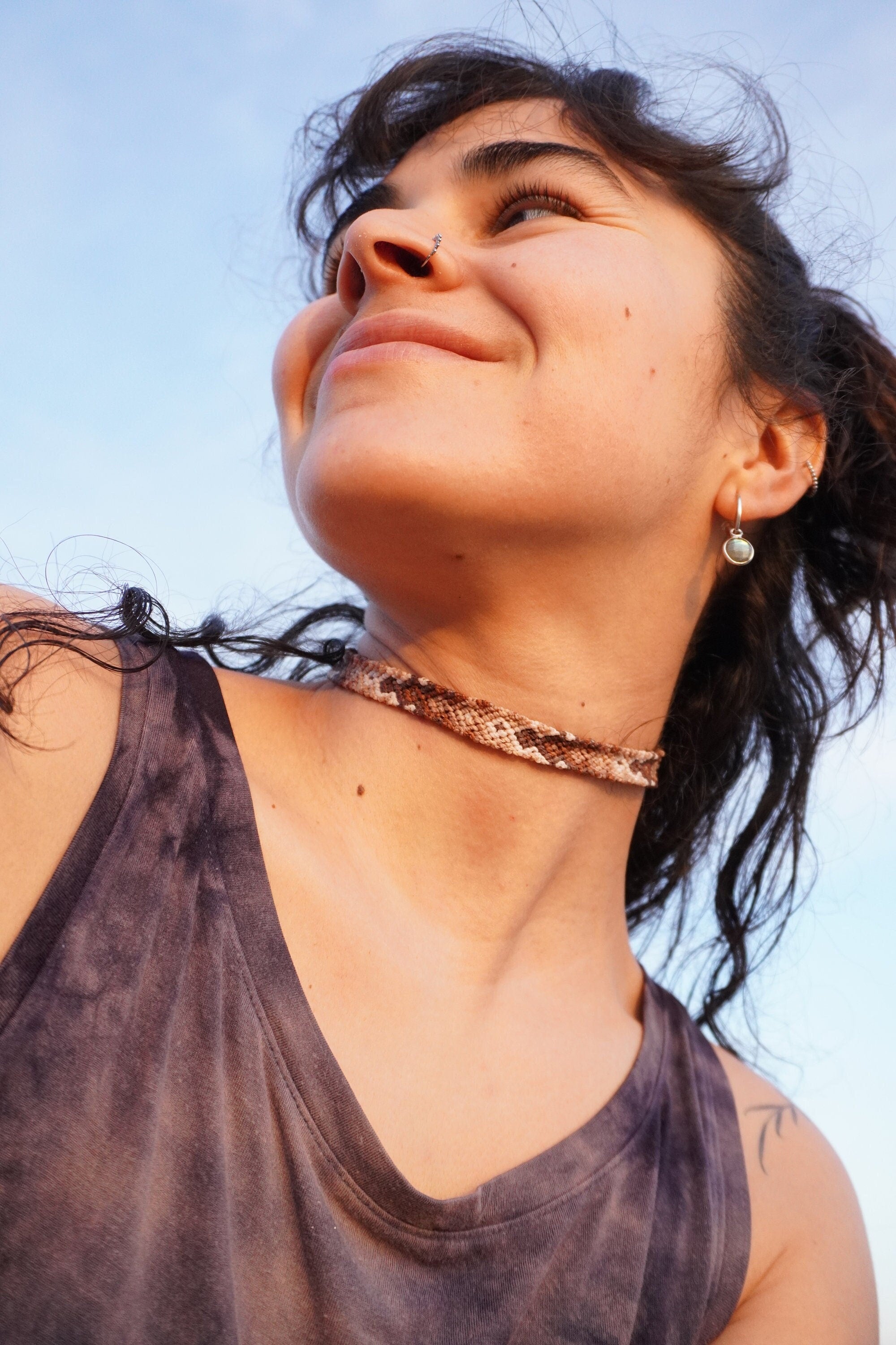 Chocker de macramé con Cuarzo Rosa