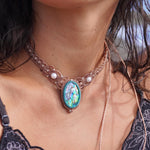 Gargantilla de Aballone, en micromacramé con plata