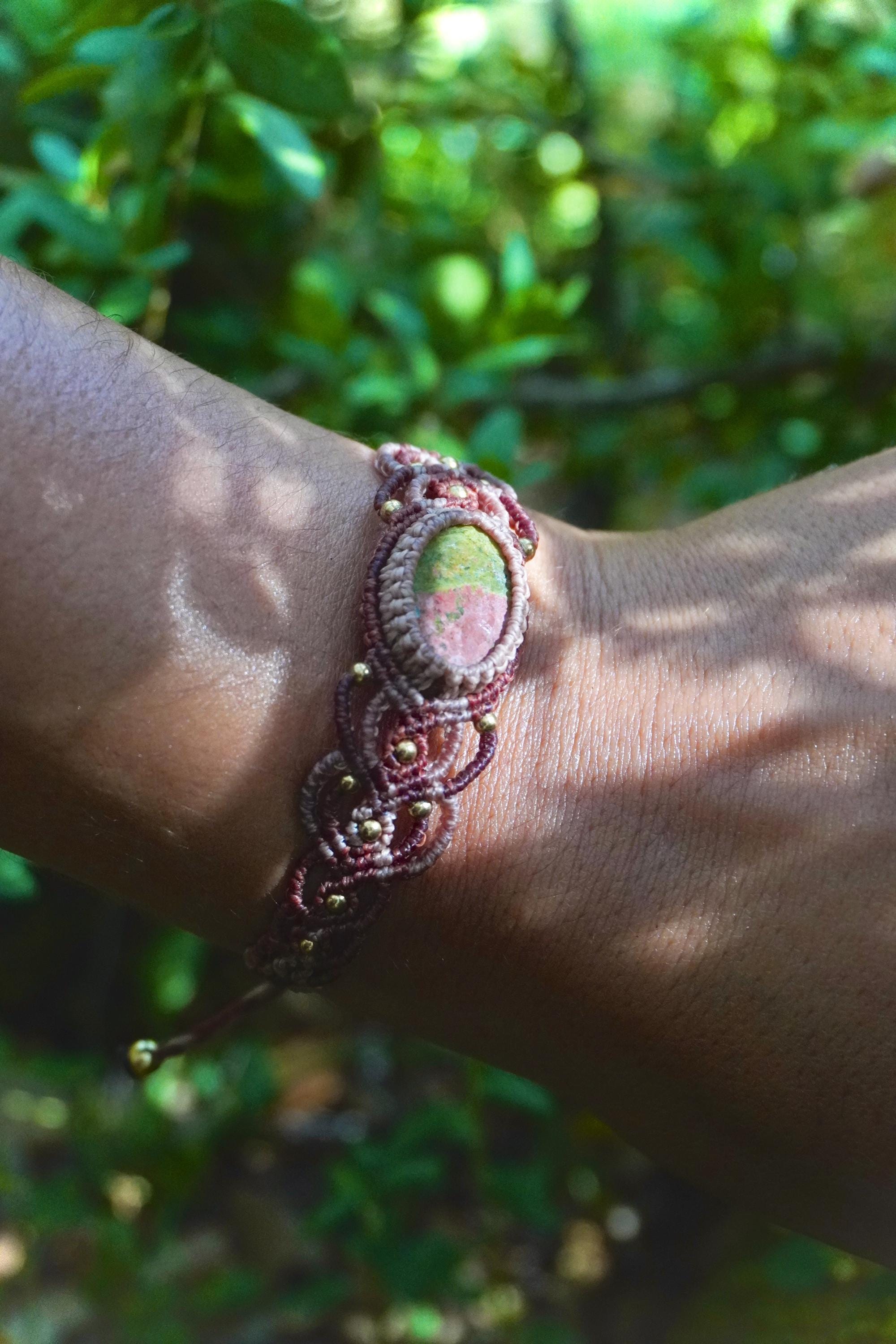 Pulsera de  Unakita y bronce