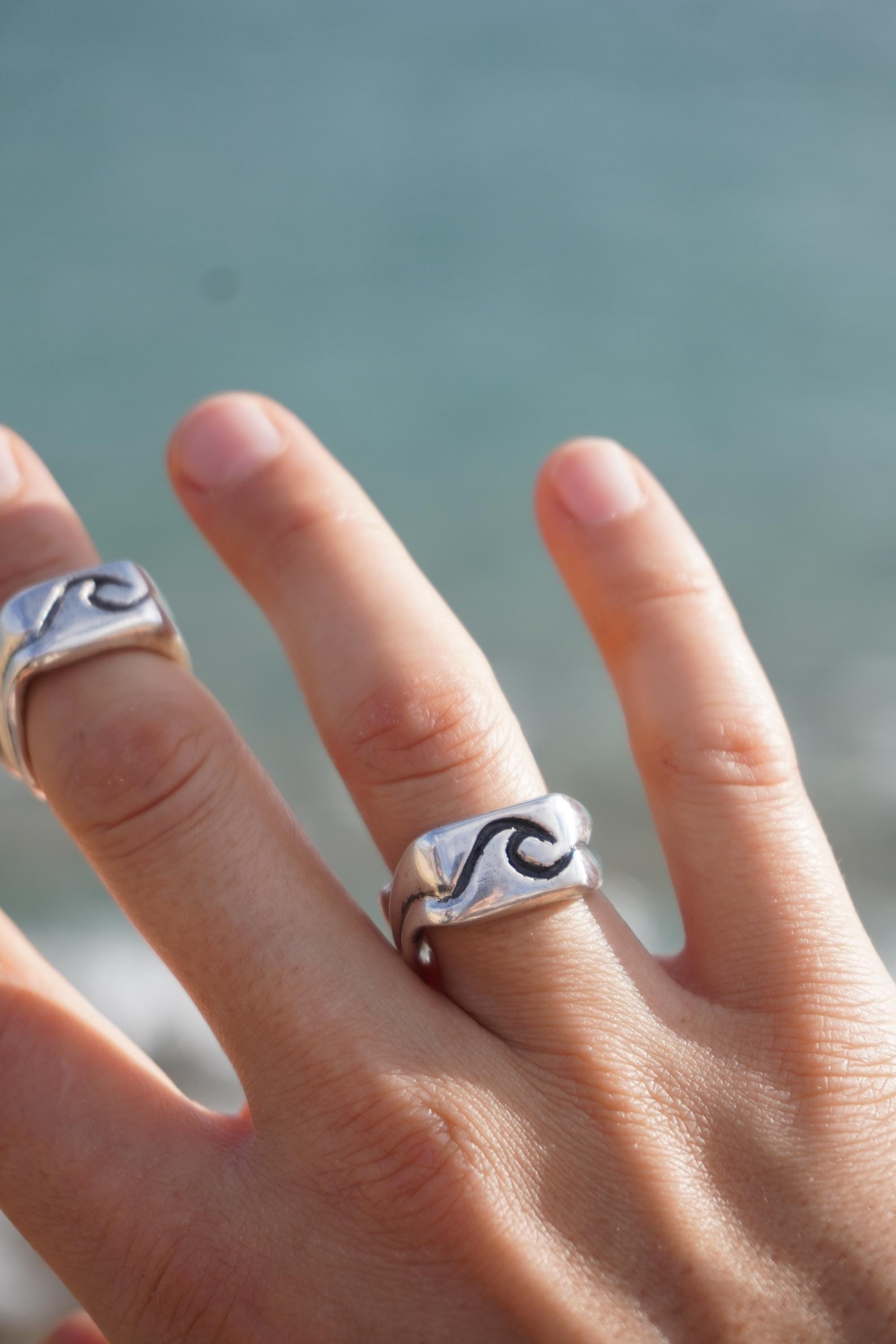 Anillo ola  en plata fina