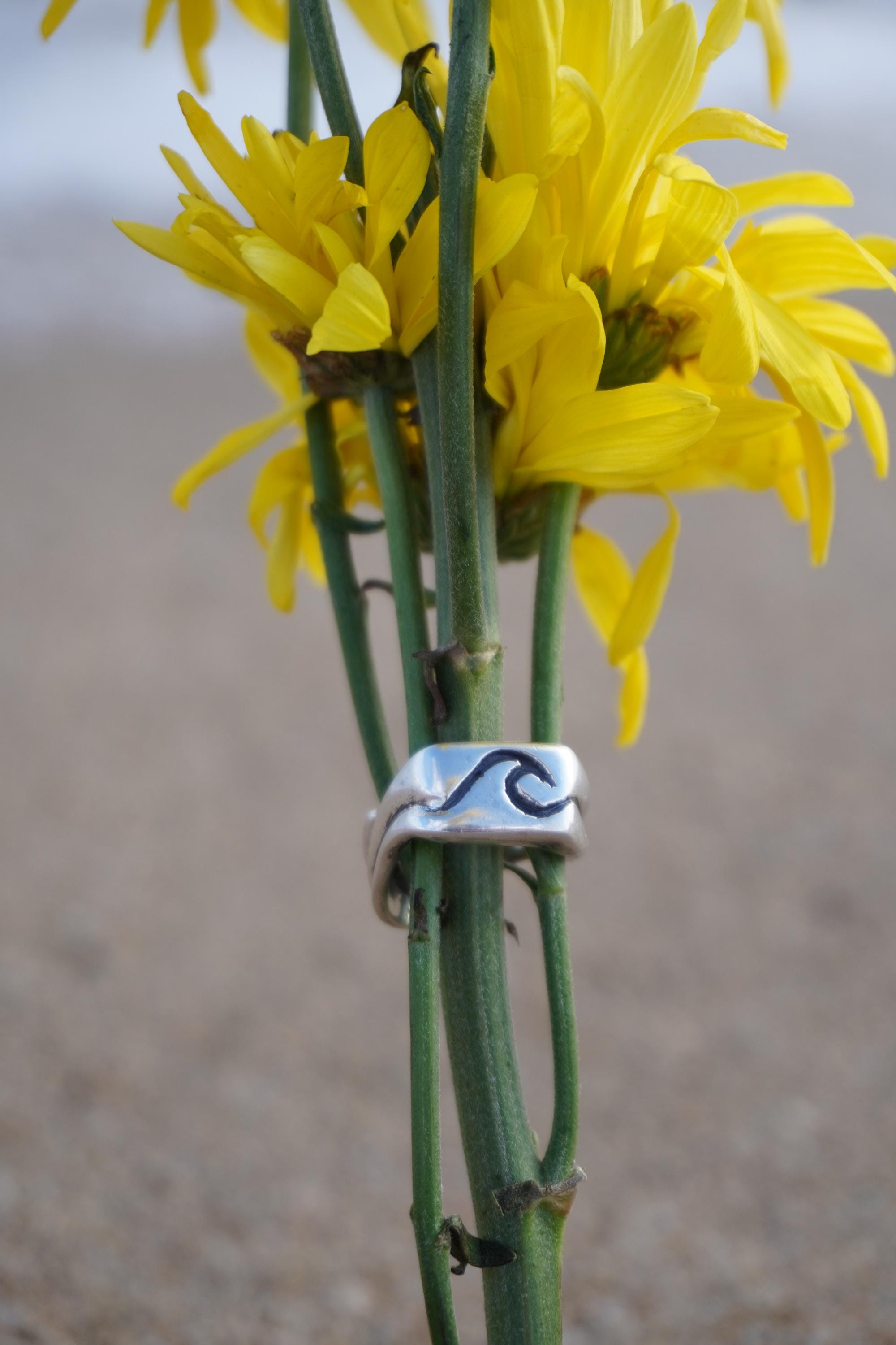 Anillo ola  en plata fina