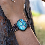 Brazalete de Aballone, en micromacramé con plata