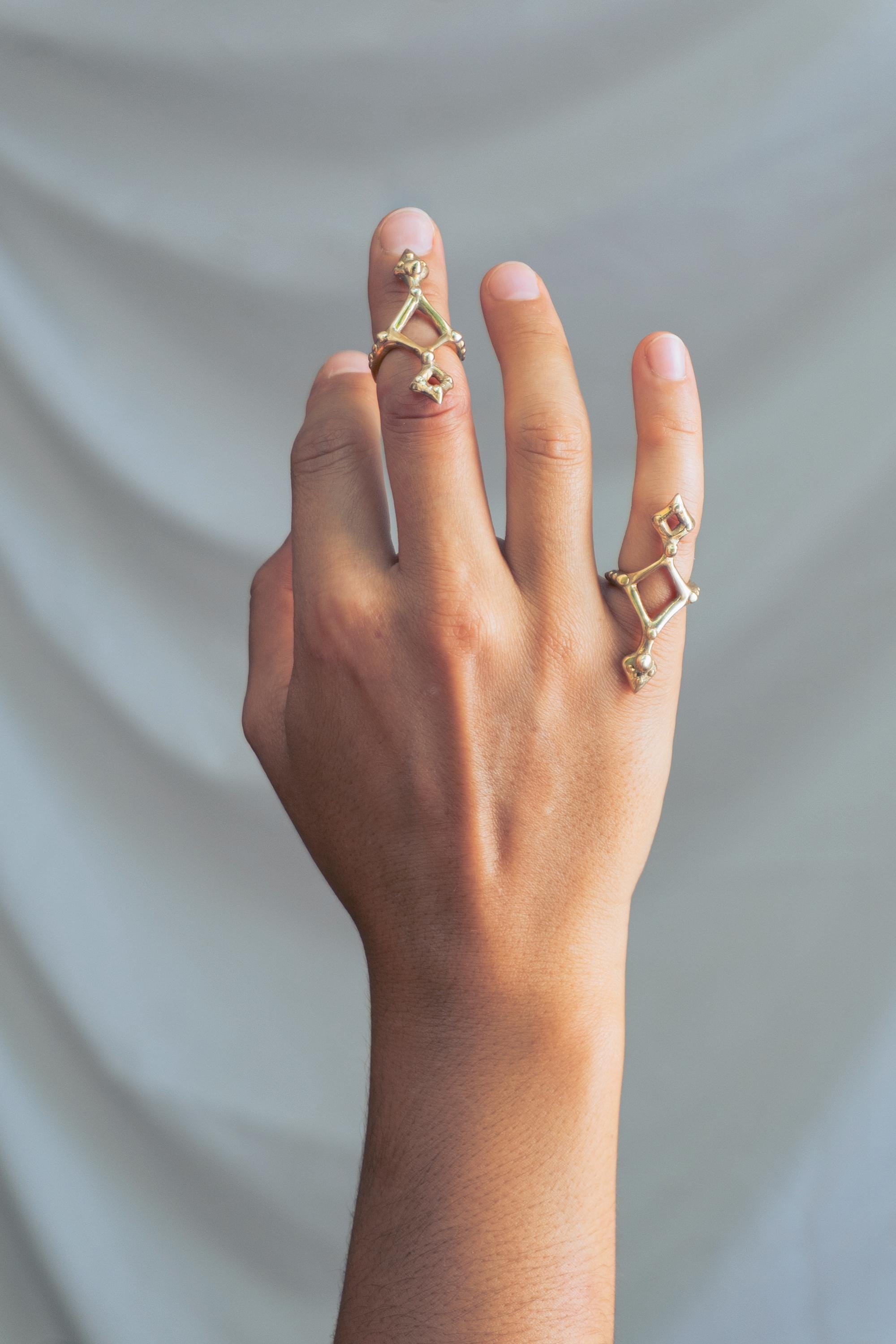 Anillo triple rombo en bronce