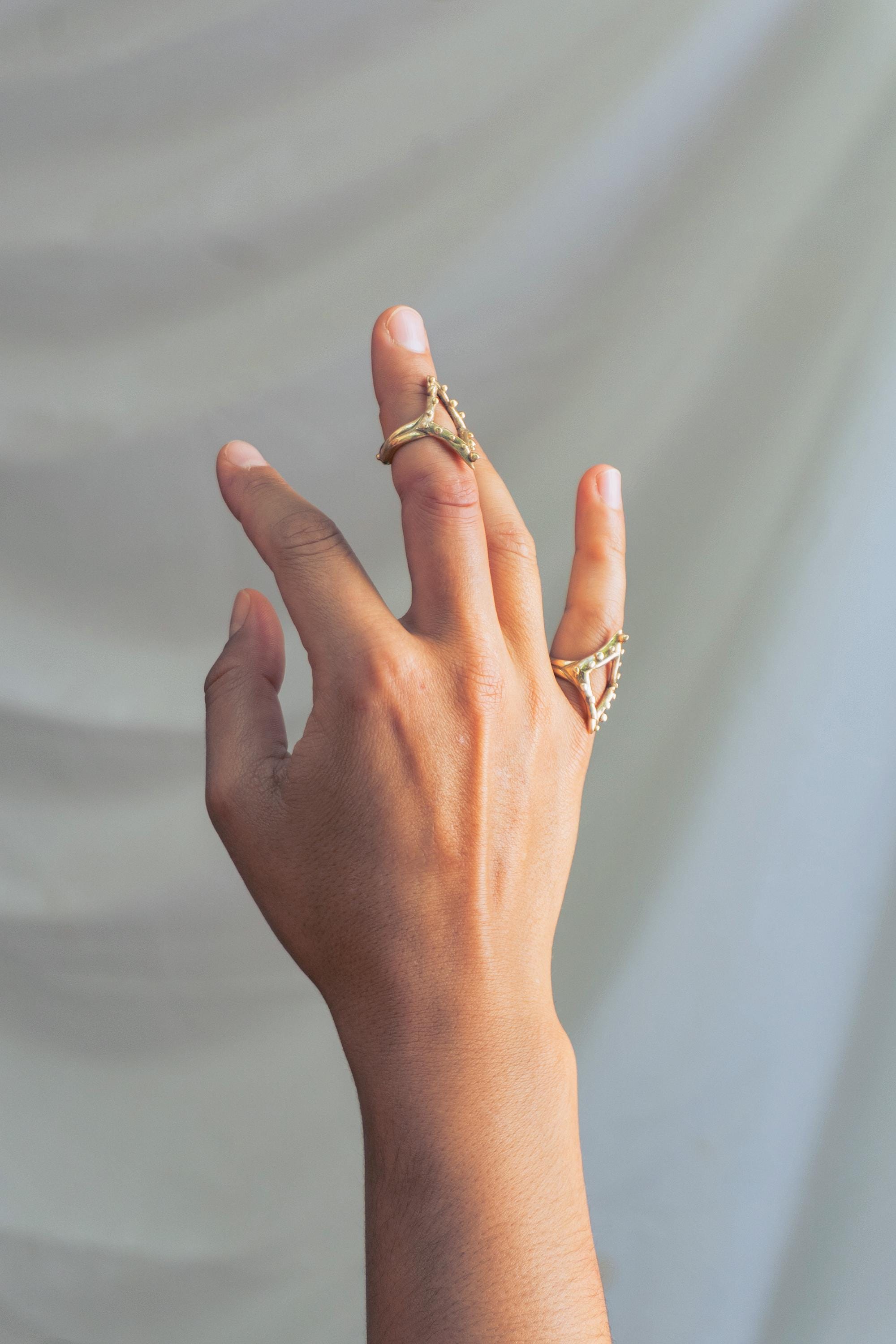 Anillo rombo puntudo en bronce